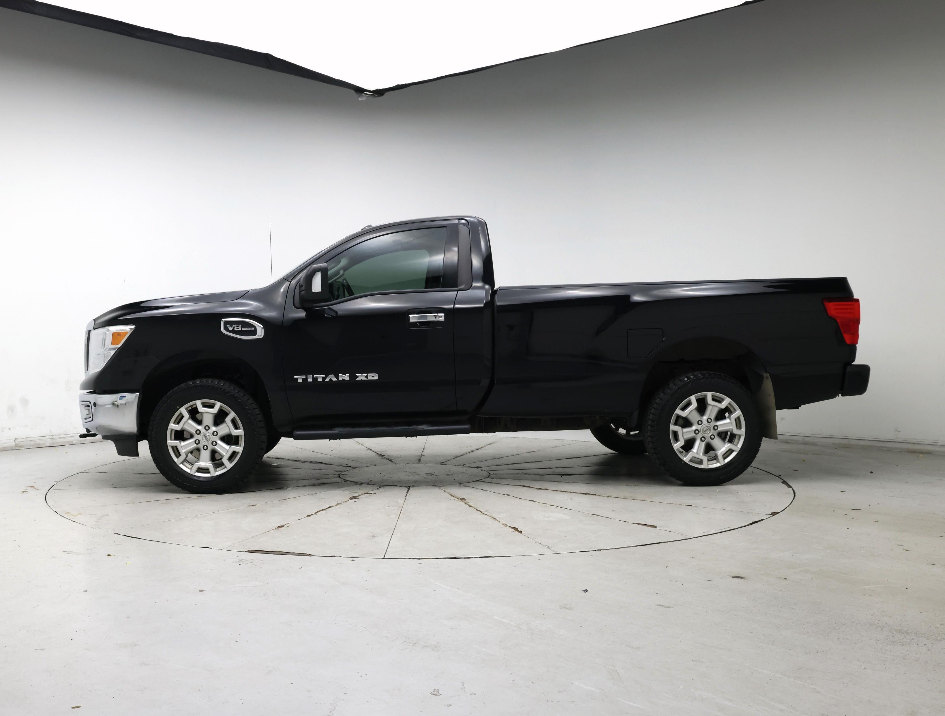 Thumbnail: 2017 Nissan Titan - 3