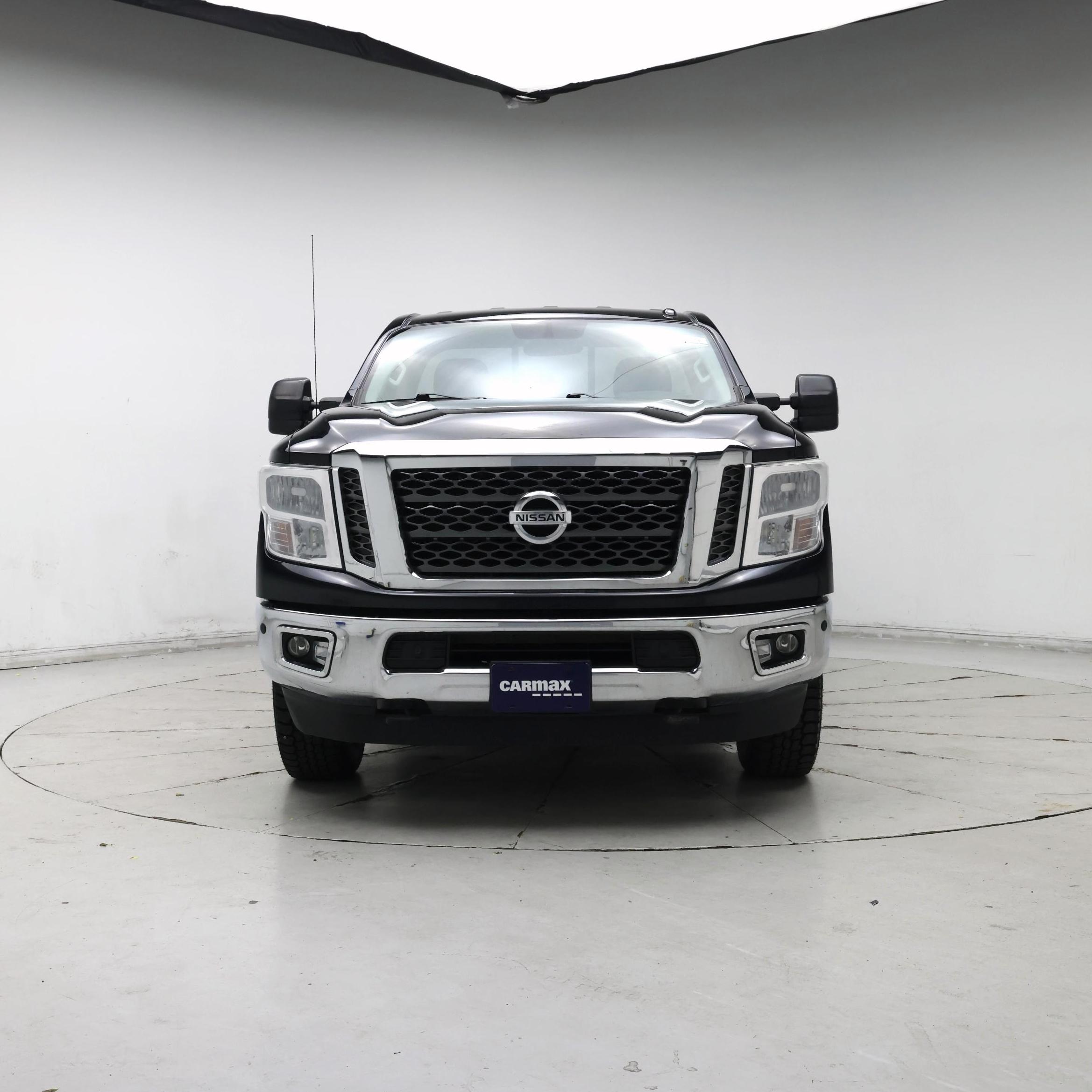 Thumbnail: 2017 Nissan Titan - 5