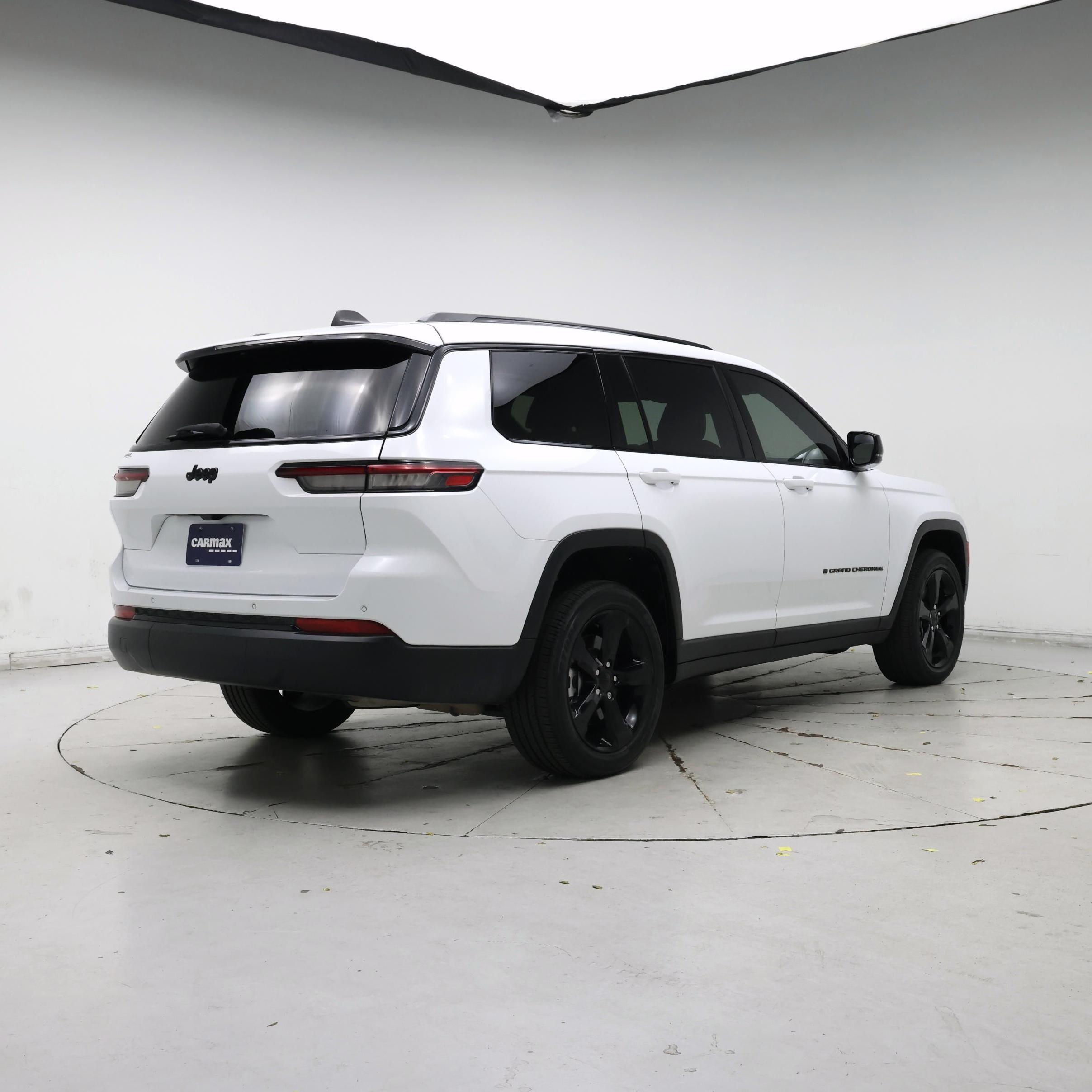 Thumbnail: 2023 Jeep Grand Cherokee L - 8