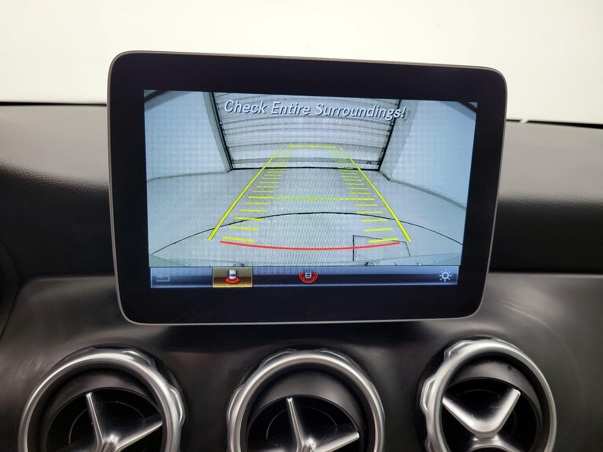 Thumbnail: 2019 Mercedes-Benz GLA - 14