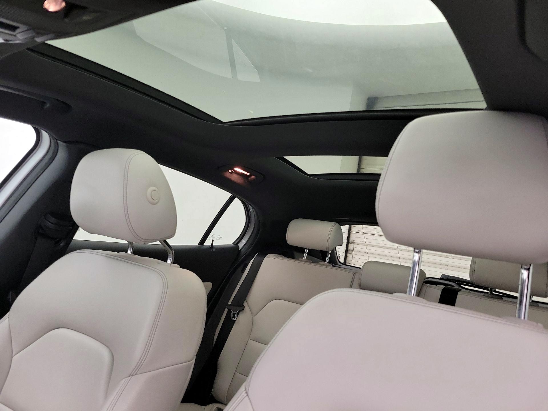 Thumbnail: 2019 Mercedes-Benz GLA - 19