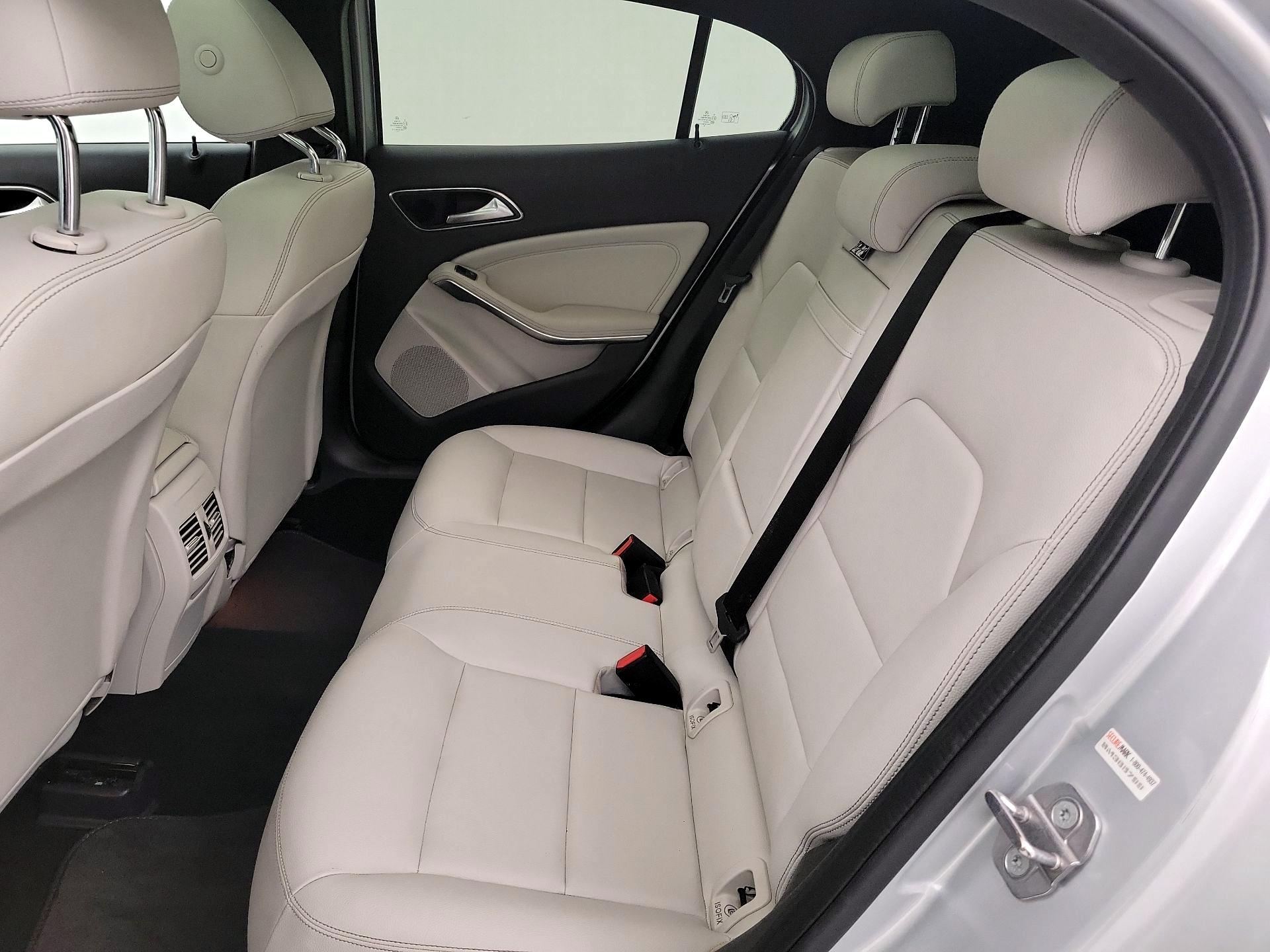 Thumbnail: 2019 Mercedes-Benz GLA - 20