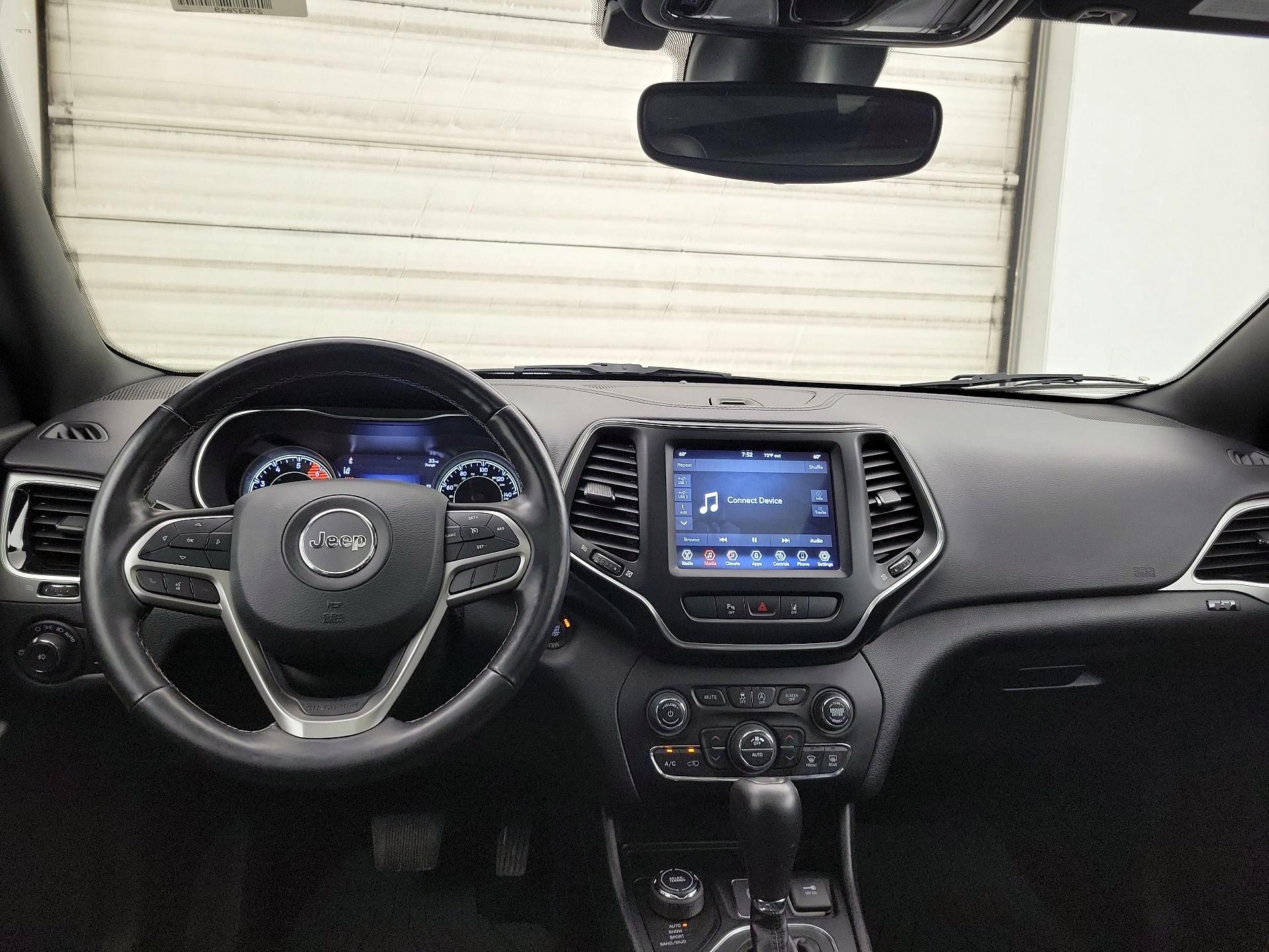 Thumbnail: 2021 Jeep Cherokee - 8