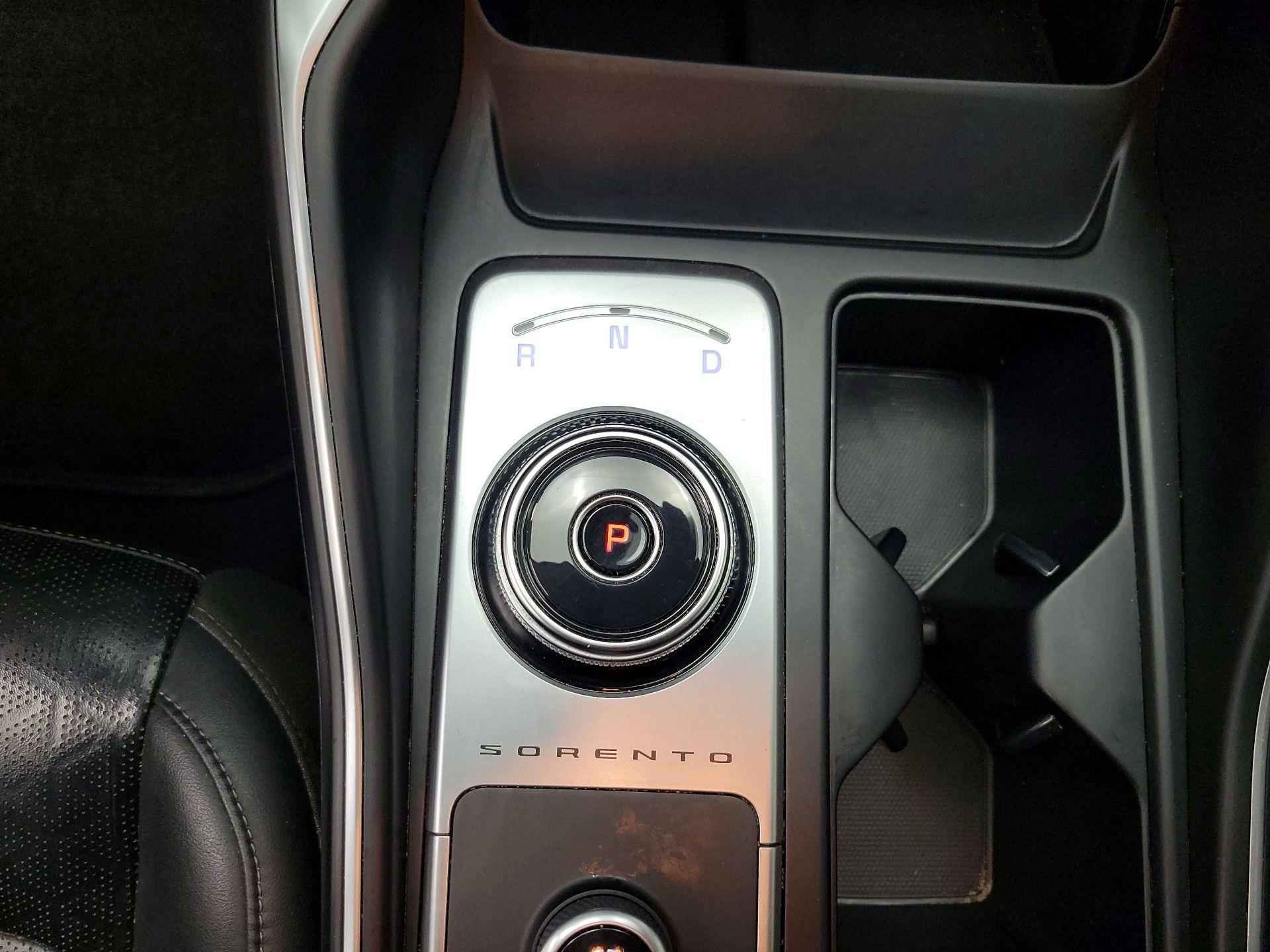 Thumbnail: 2021 Kia Sorento - 17
