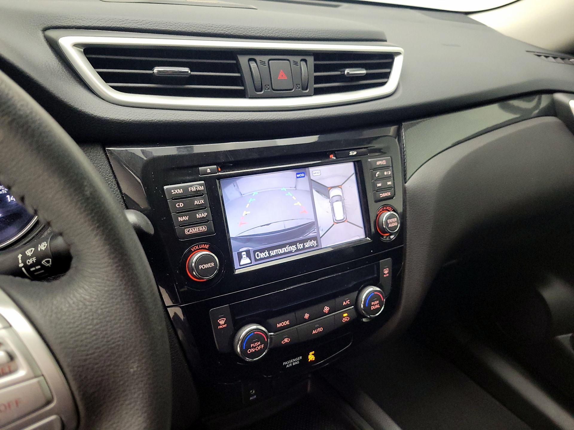 Thumbnail: 2015 Nissan Rogue - 15
