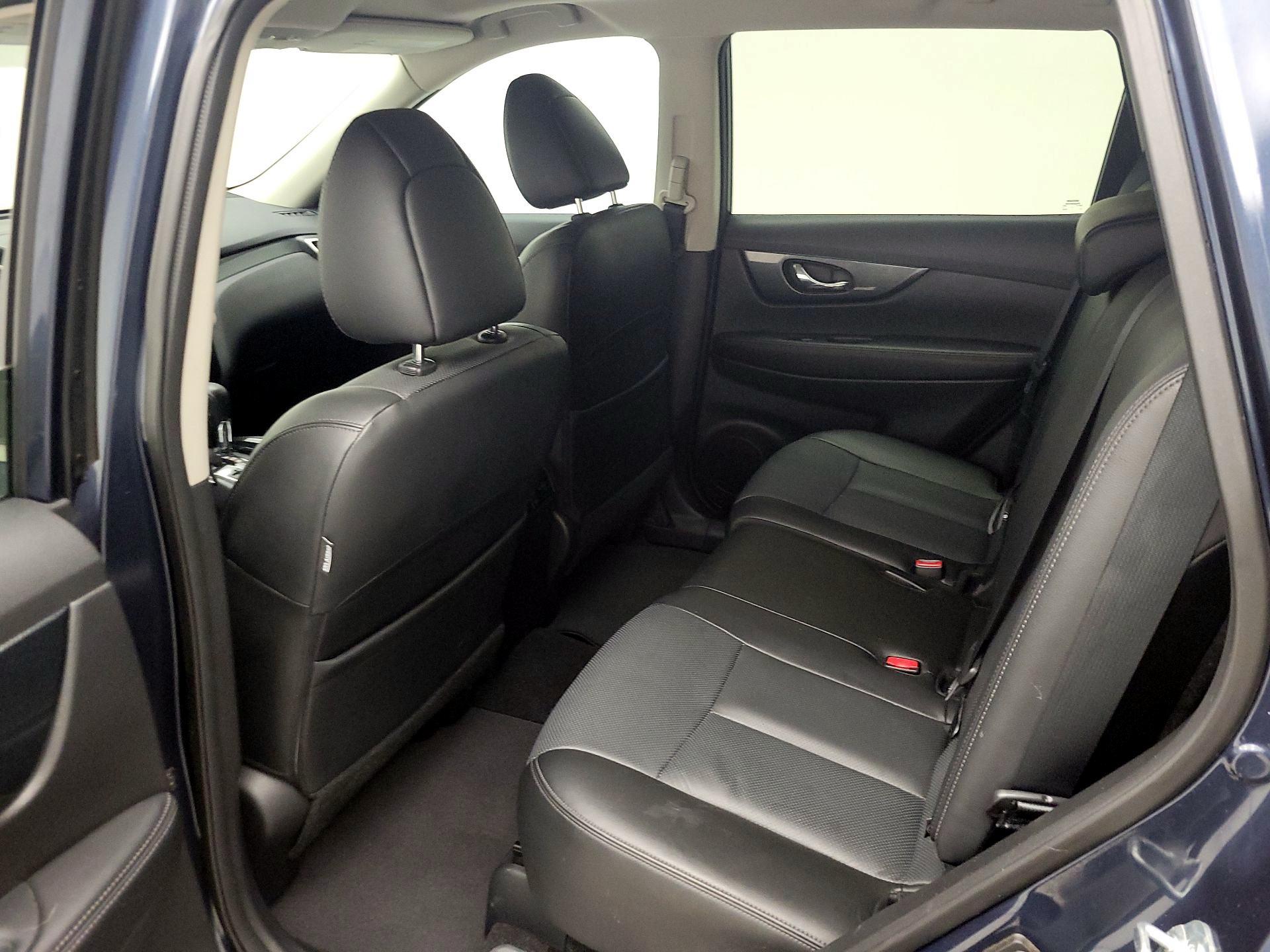 Thumbnail: 2015 Nissan Rogue - 20