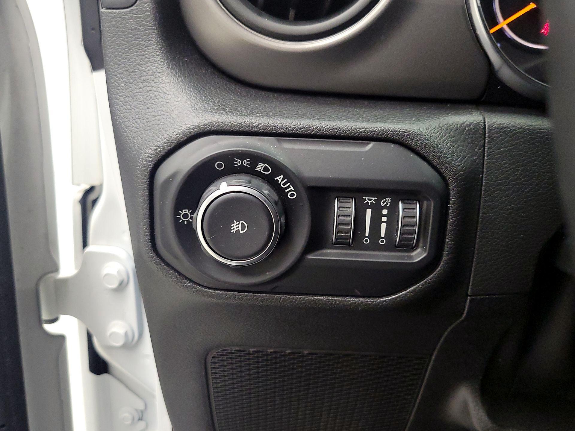 Thumbnail: 2021 Jeep Wrangler - 13