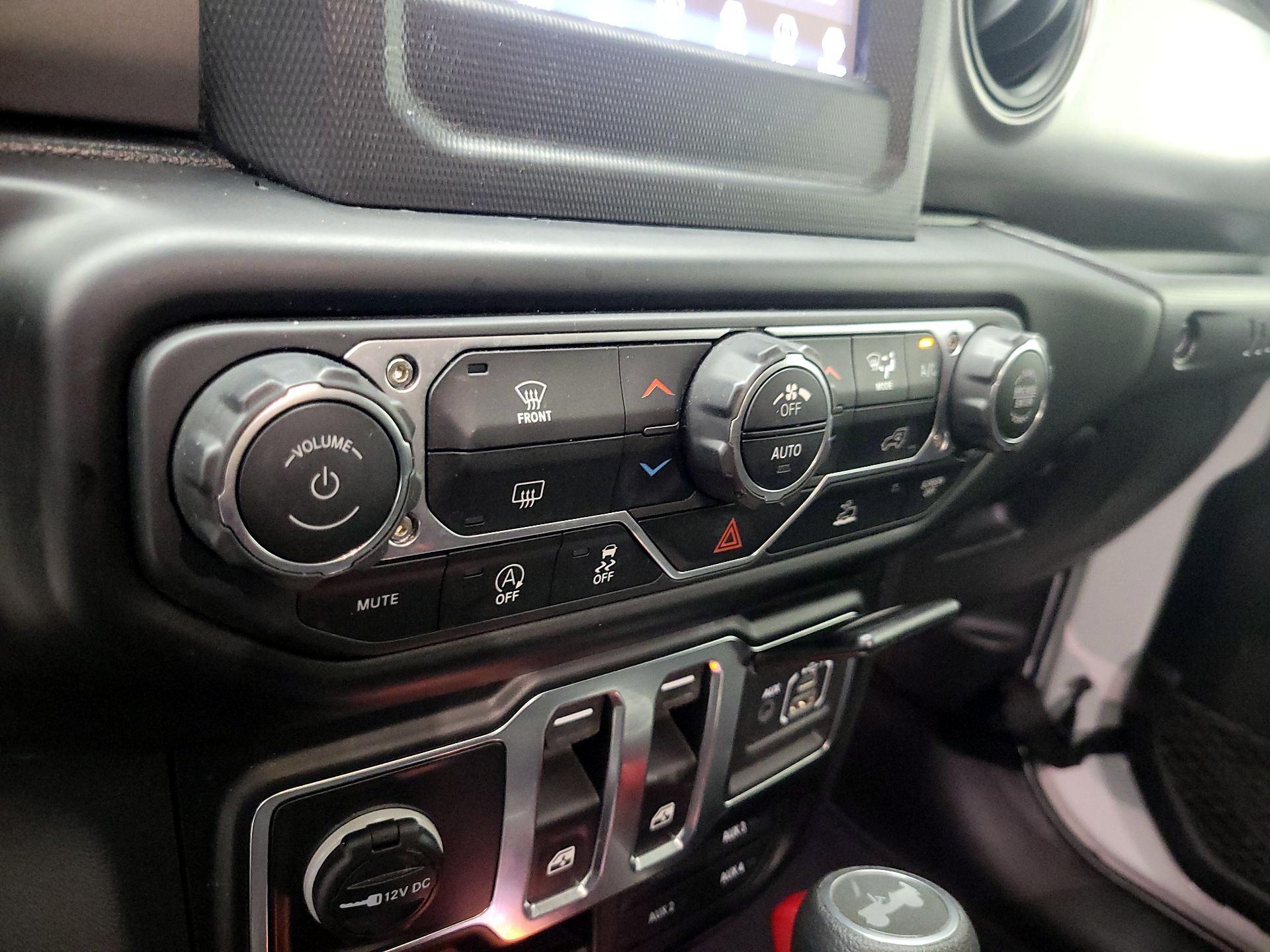 Thumbnail: 2021 Jeep Wrangler - 16
