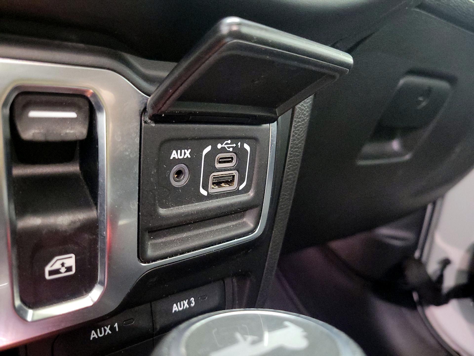 Thumbnail: 2021 Jeep Wrangler - 18