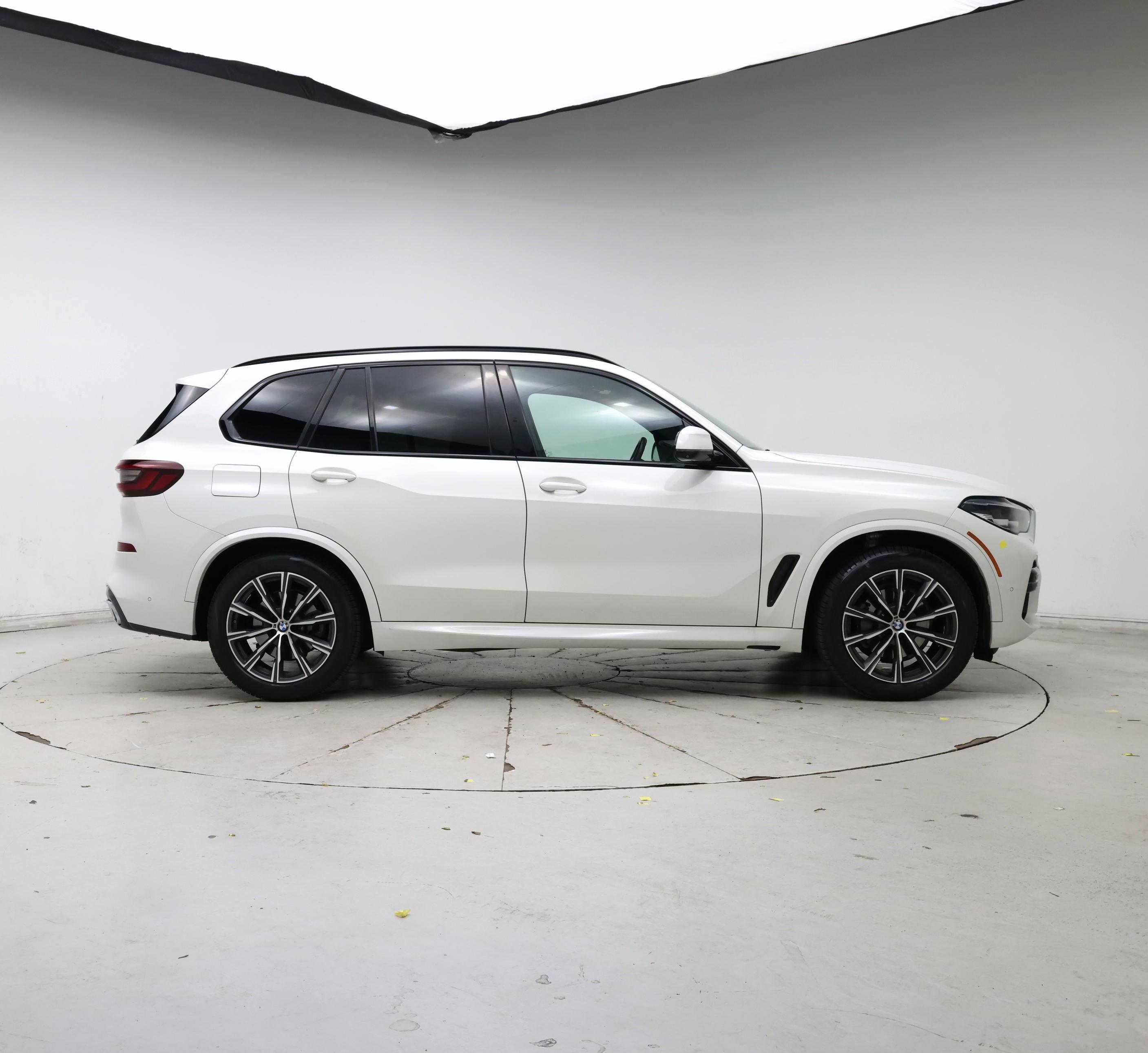 Thumbnail: 2021 BMW X5 - 7