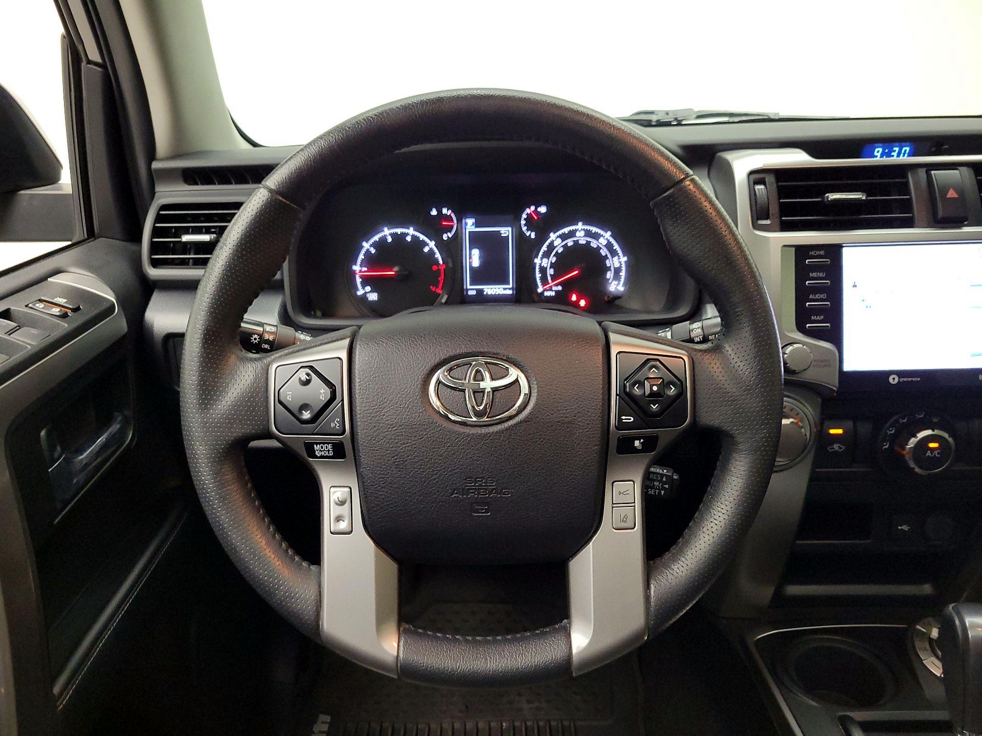 Thumbnail: 2020 Toyota 4Runner - 10