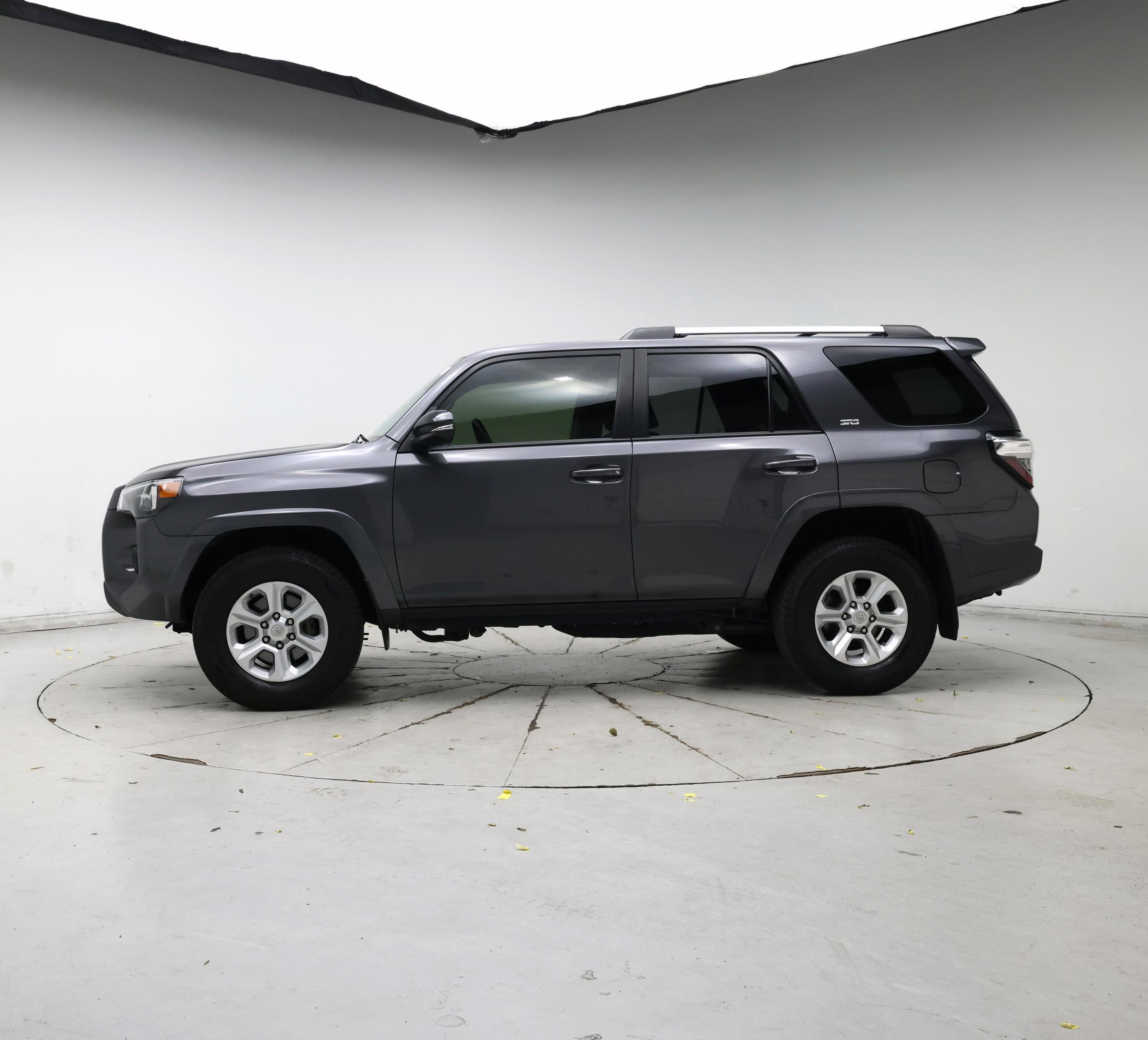 Thumbnail: 2020 Toyota 4Runner - 3