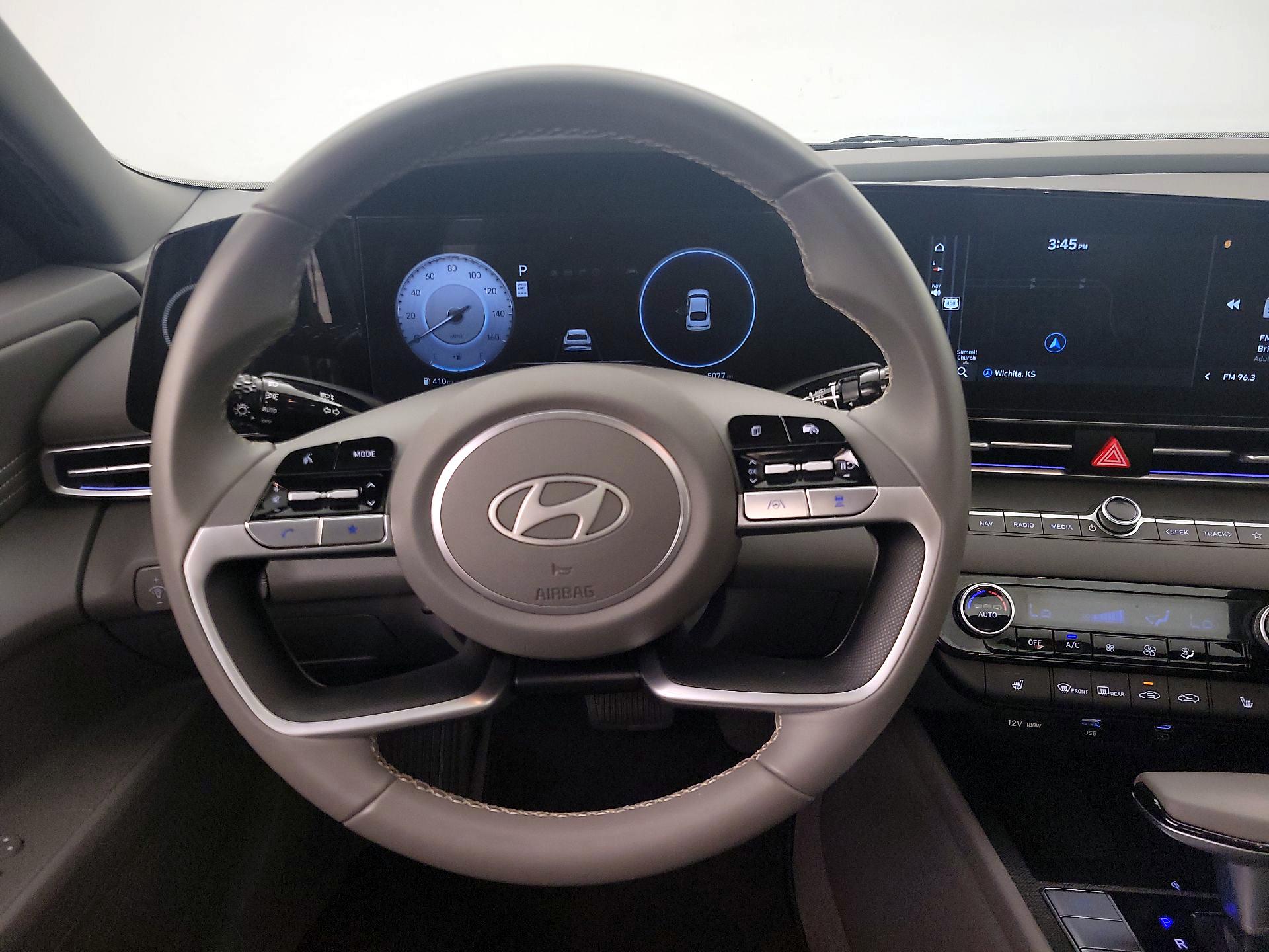 Thumbnail: 2024 Hyundai Elantra - 10