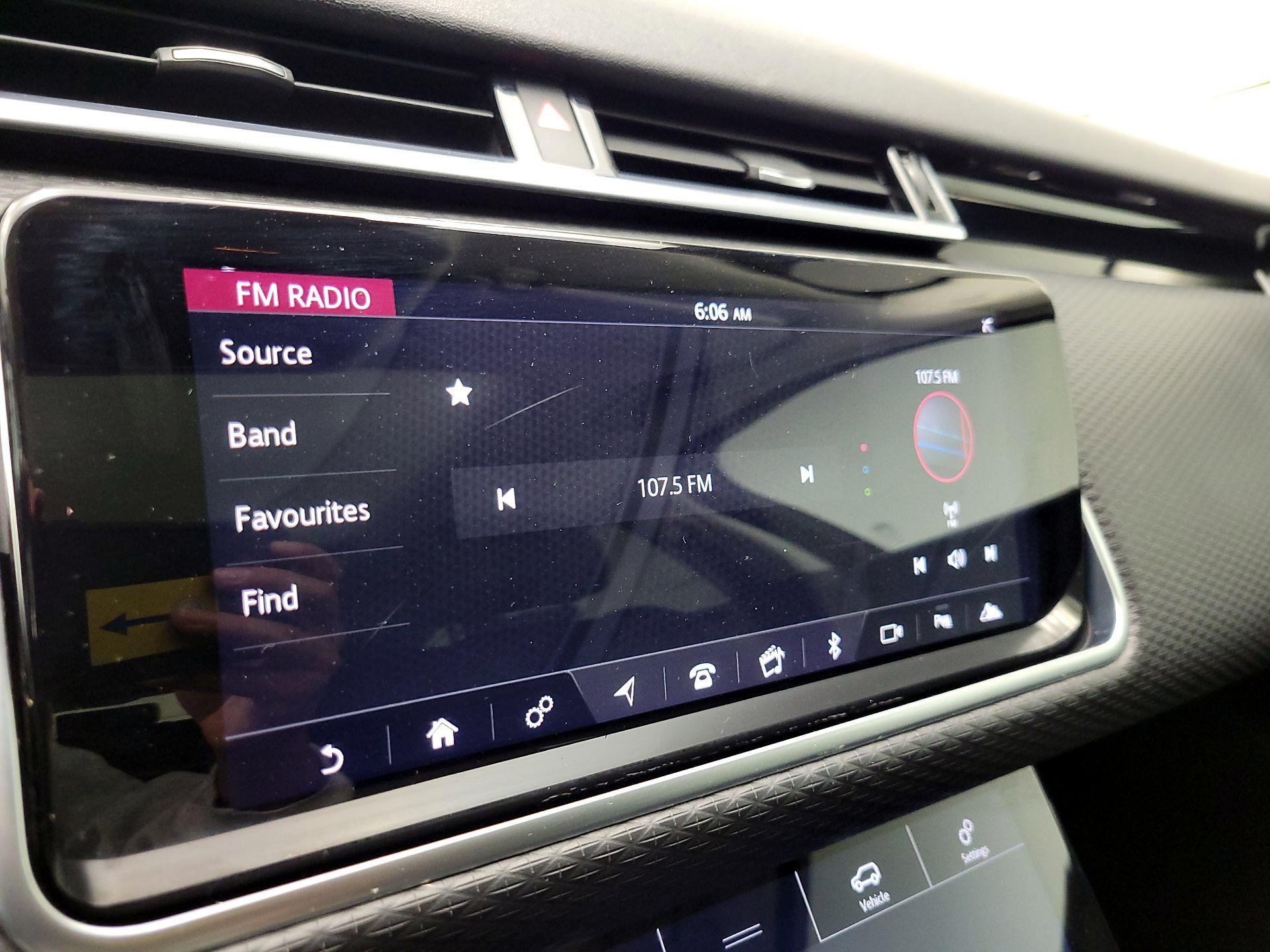 Thumbnail: 2020 Land Rover Range Rover Velar - 16