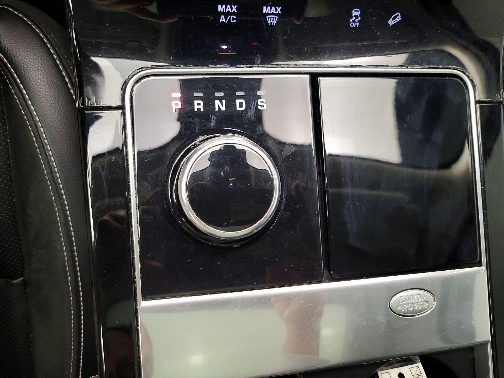Thumbnail: 2020 Land Rover Range Rover Velar - 18