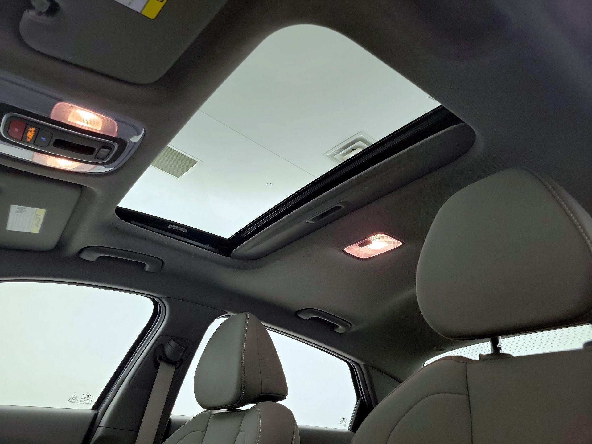 Thumbnail: 2024 Hyundai Elantra - 18