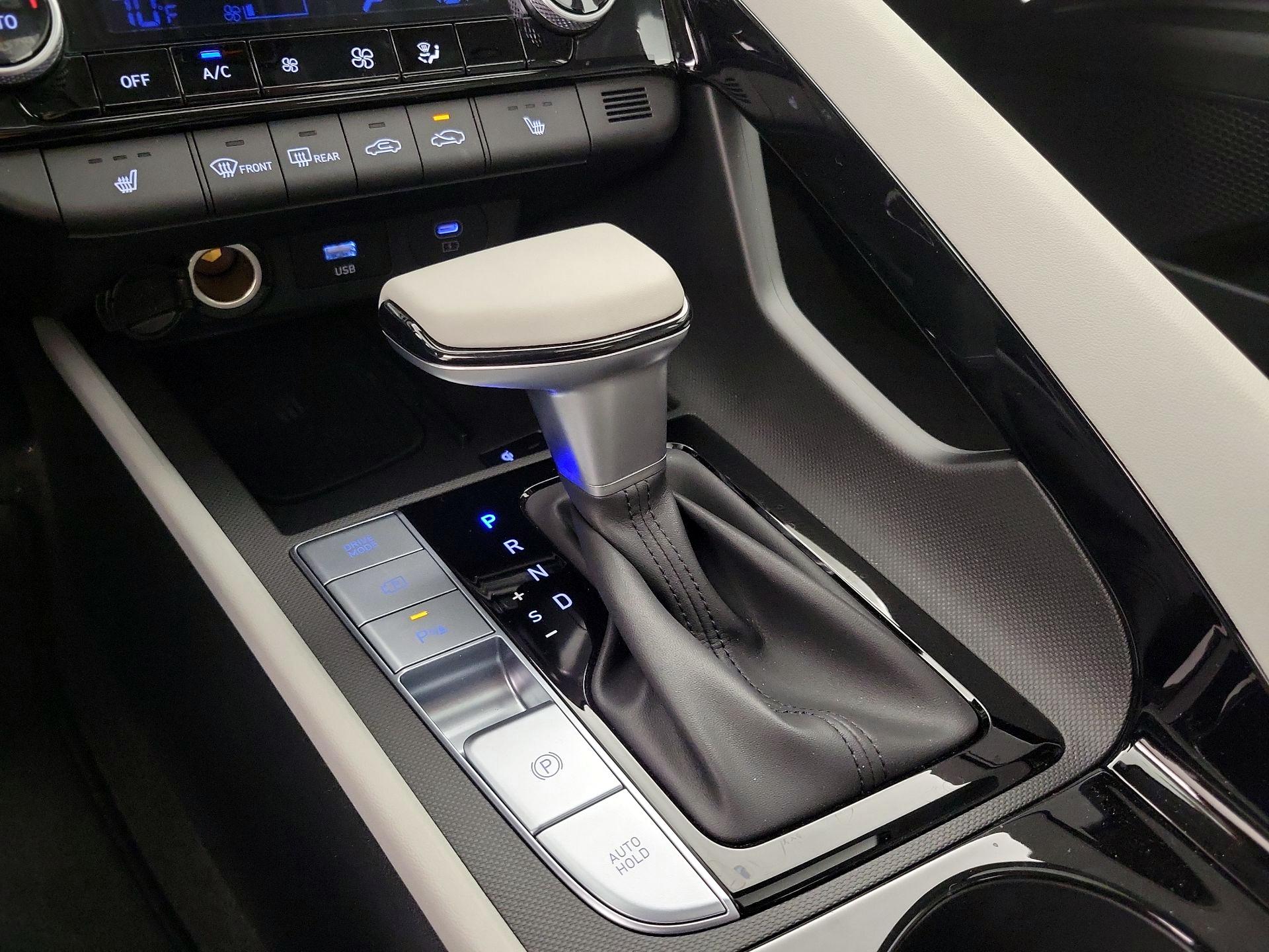 Thumbnail: 2024 Hyundai Elantra - 18