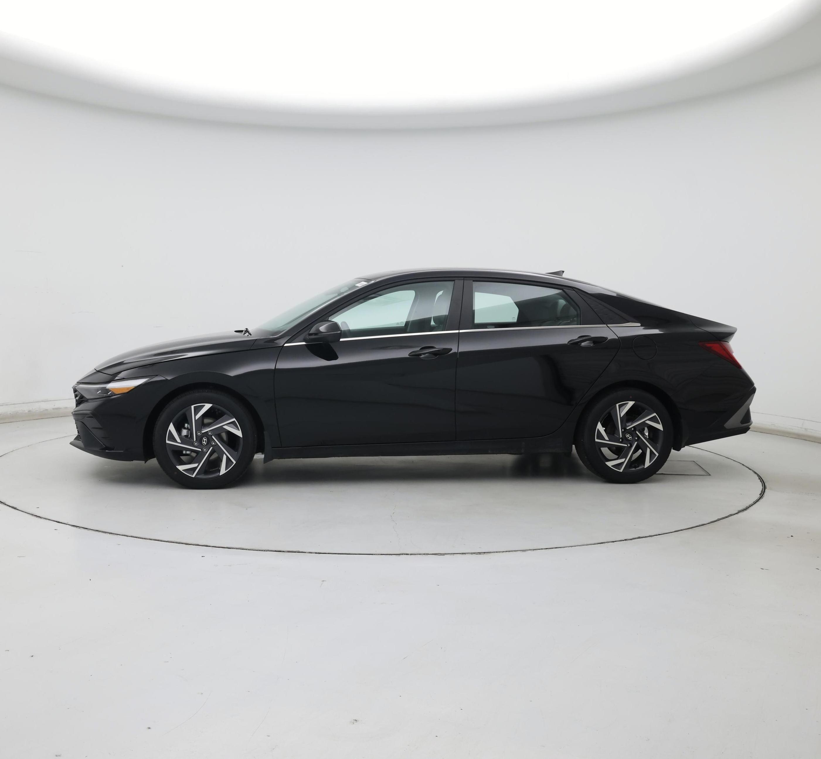 Thumbnail: 2024 Hyundai Elantra - 3