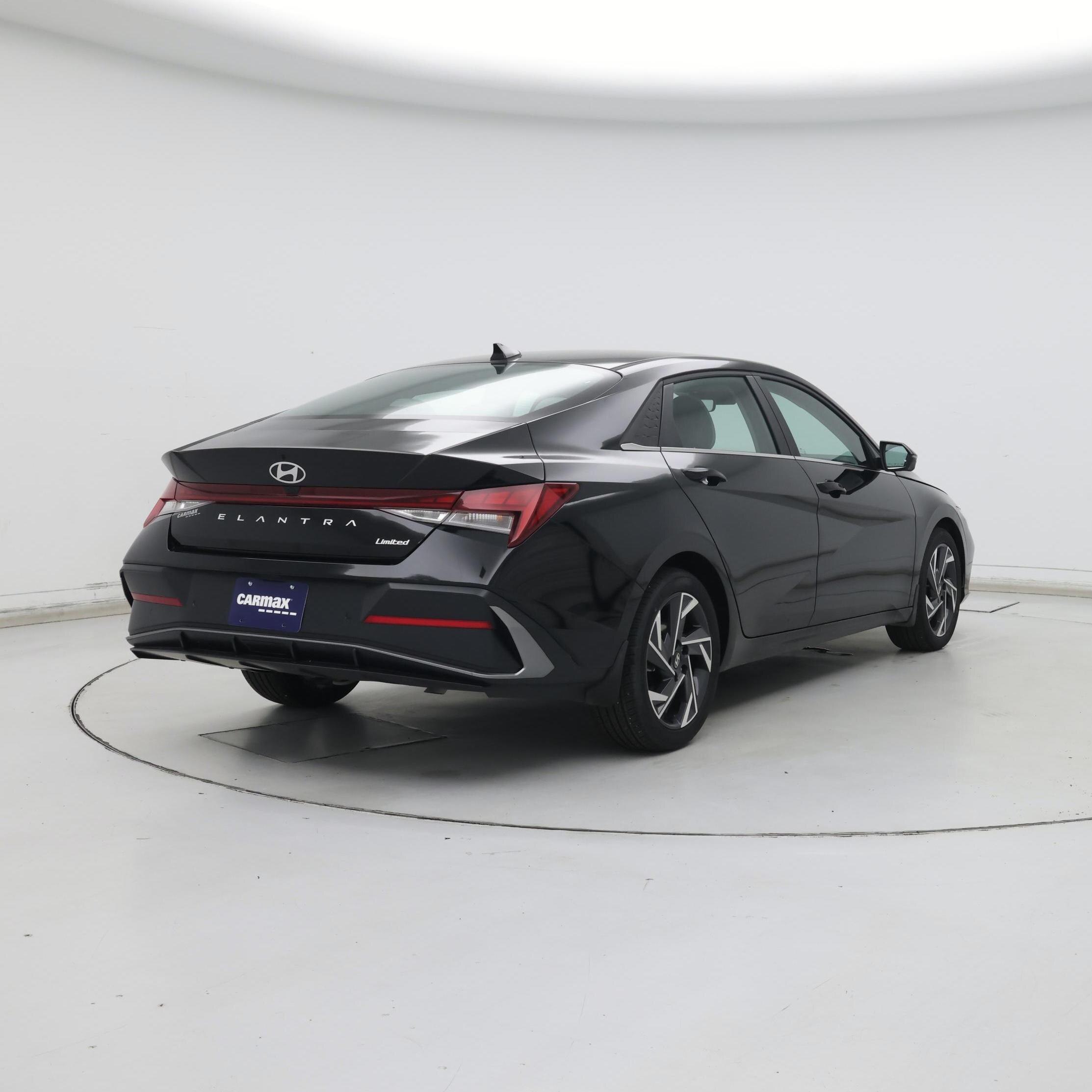 Thumbnail: 2024 Hyundai Elantra - 8