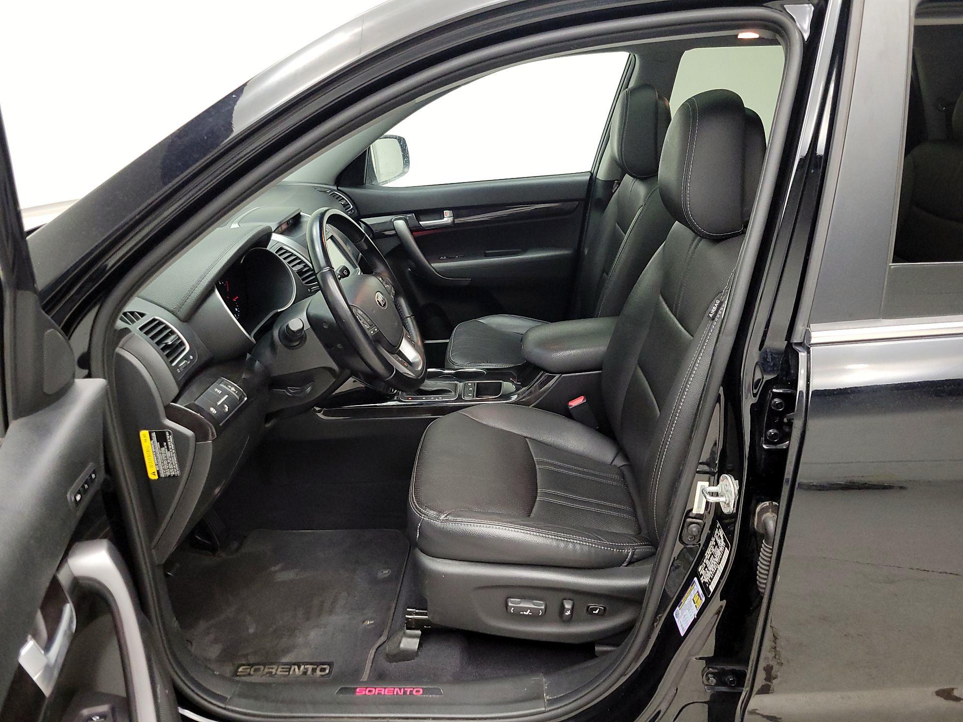 Thumbnail: 2015 Kia Sorento - 11