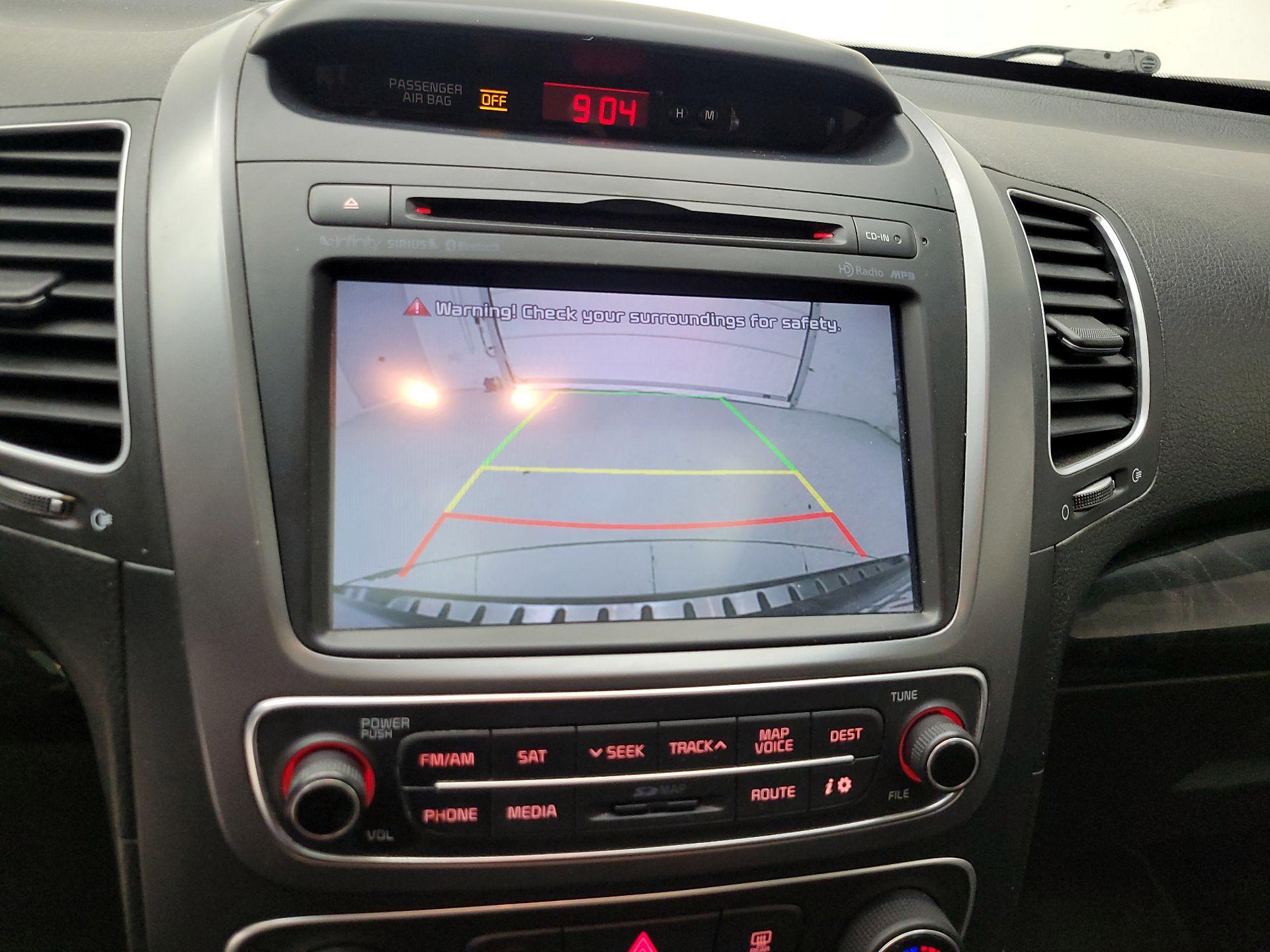 Thumbnail: 2015 Kia Sorento - 15