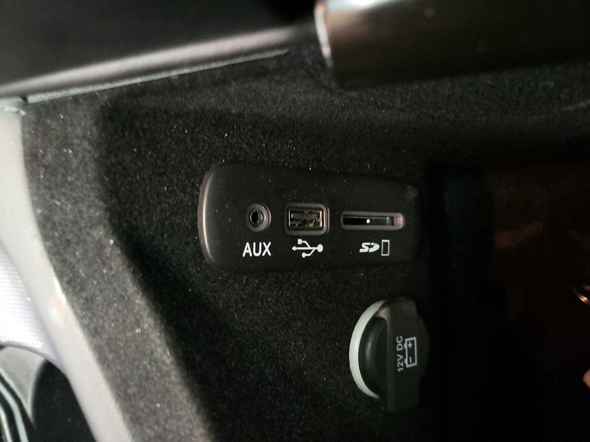 Thumbnail: 2015 Dodge Challenger - 19