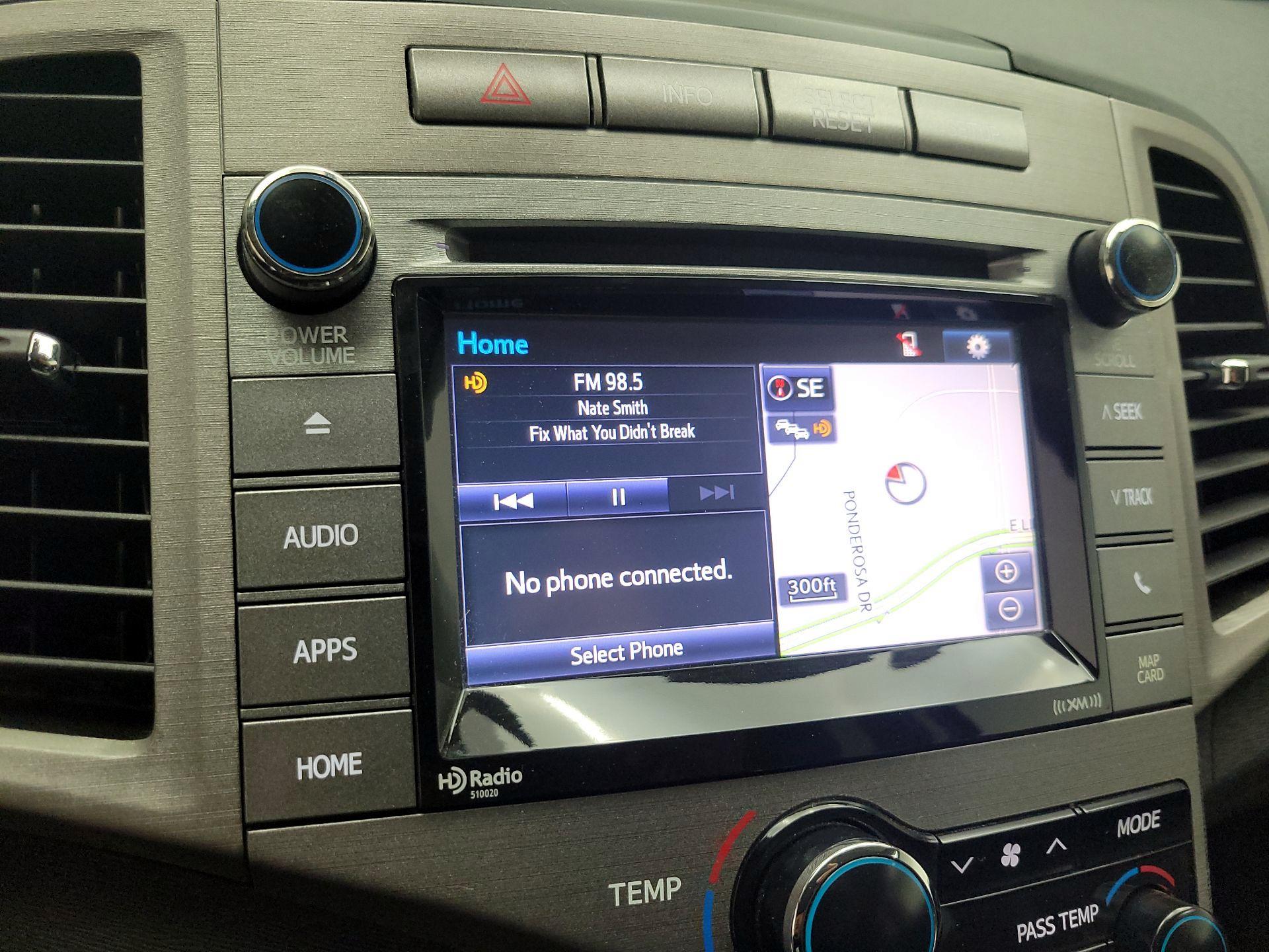 Thumbnail: 2015 Toyota Venza - 15
