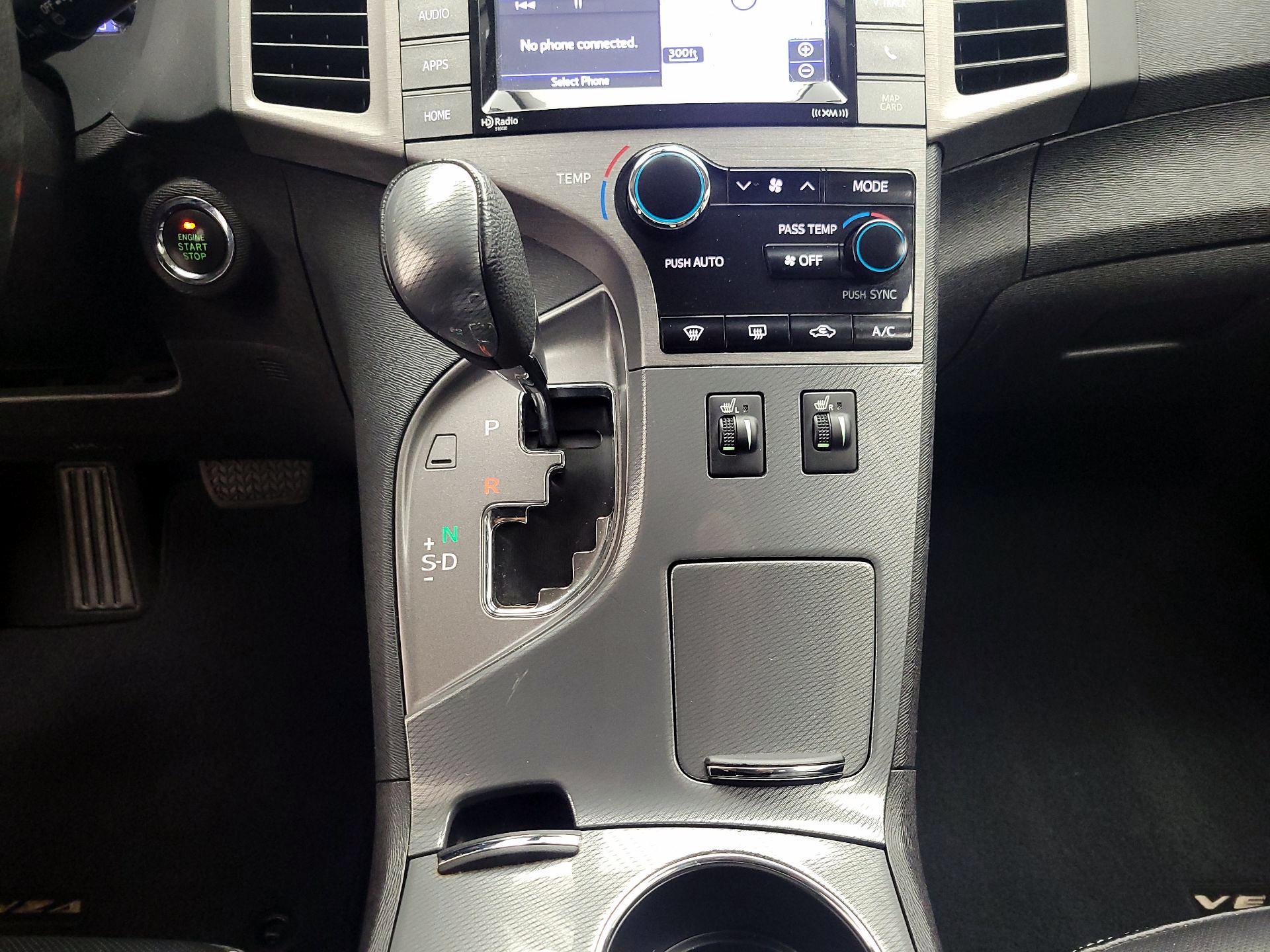 Thumbnail: 2015 Toyota Venza - 17