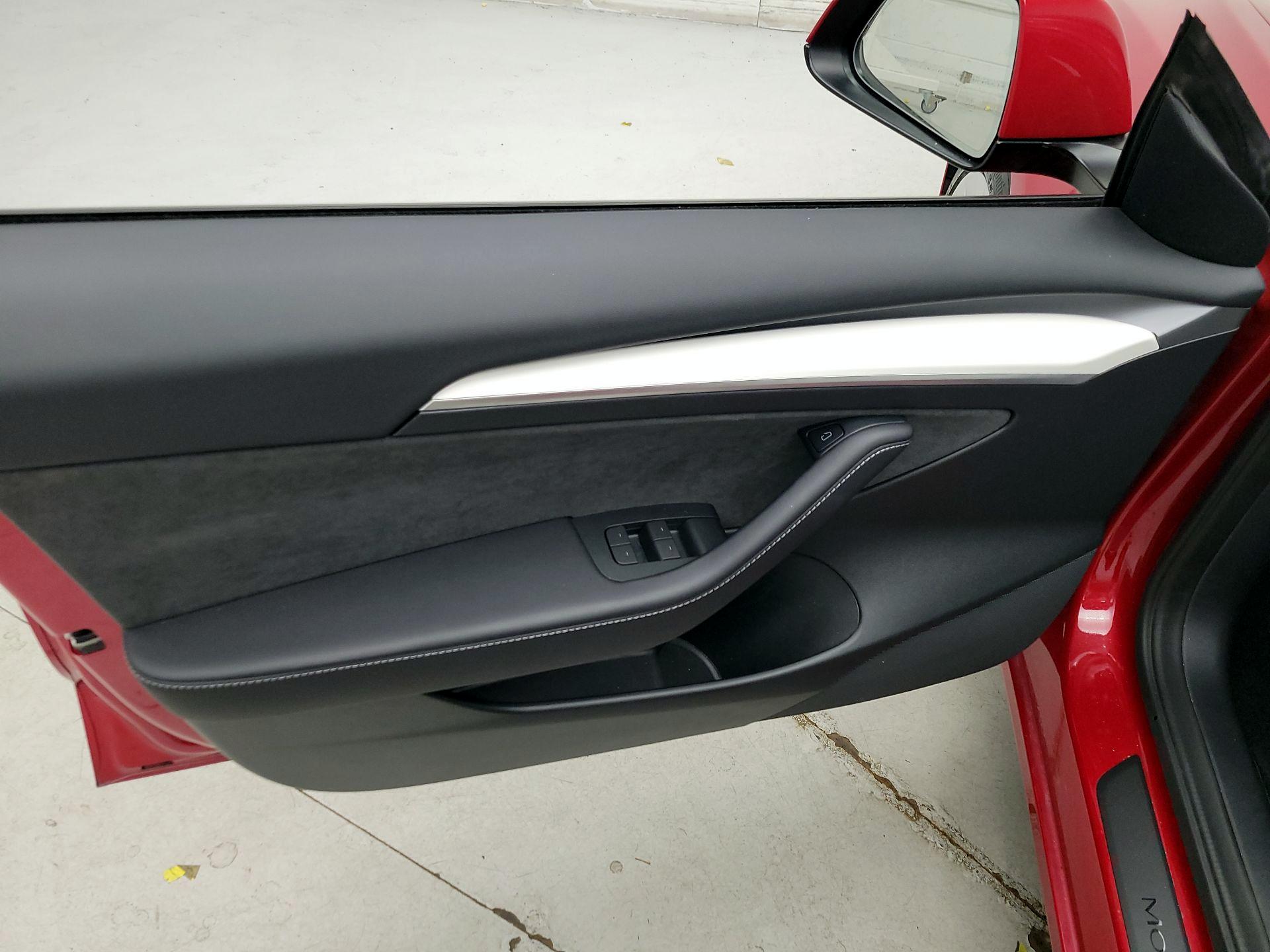 Thumbnail: 2022 Tesla Model 3 - 12