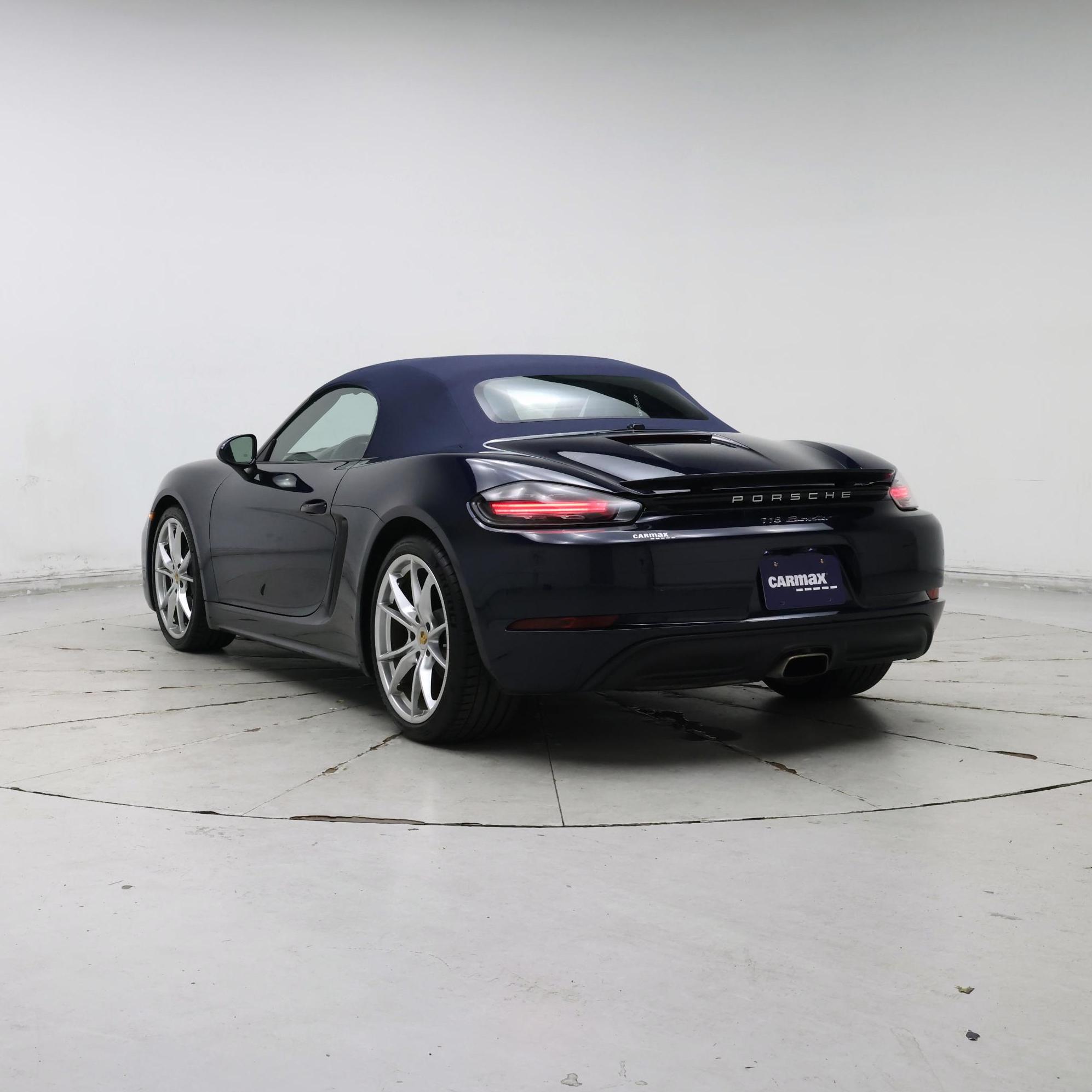 Thumbnail: 2017 Porsche 718 Boxster - 2