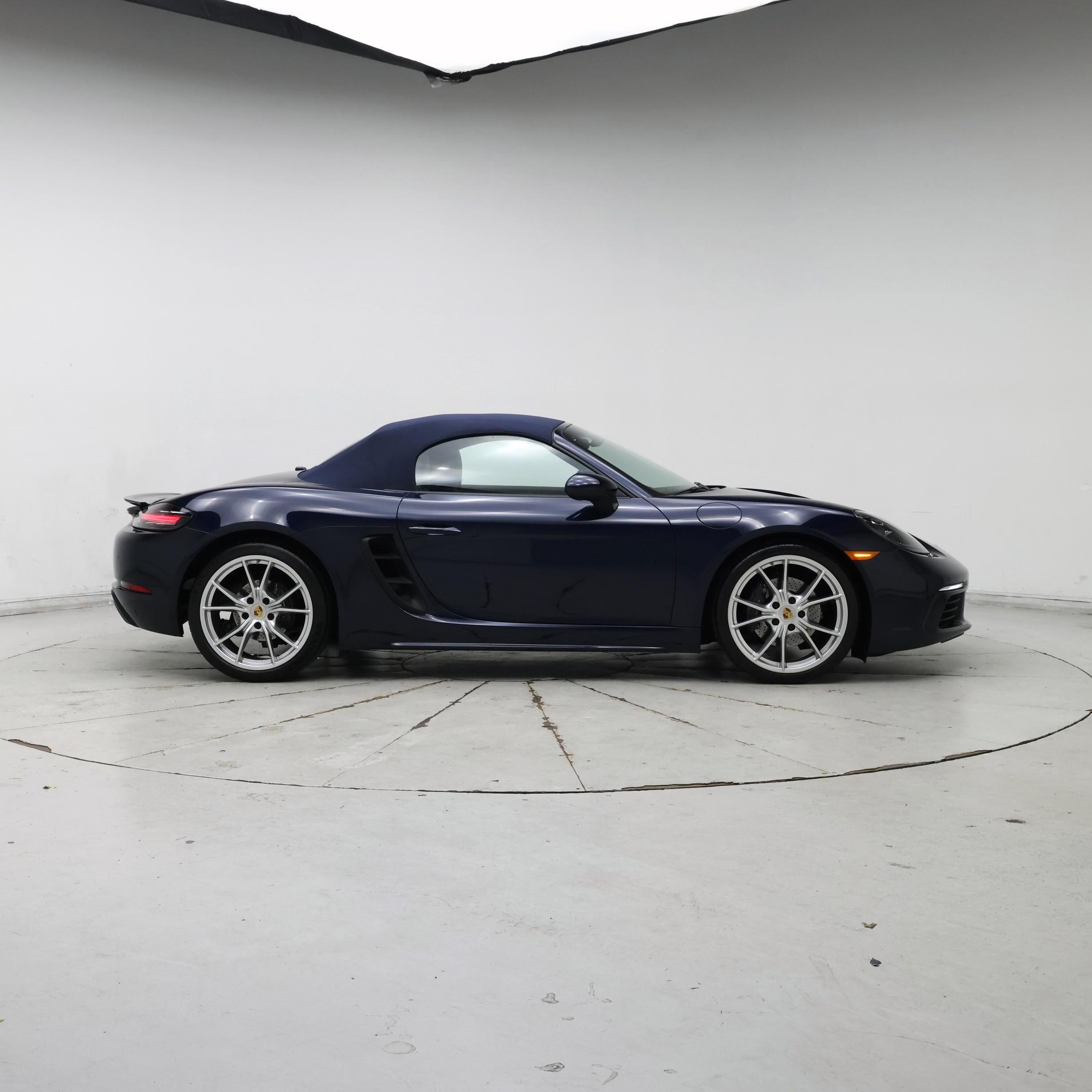 Thumbnail: 2017 Porsche 718 Boxster - 7