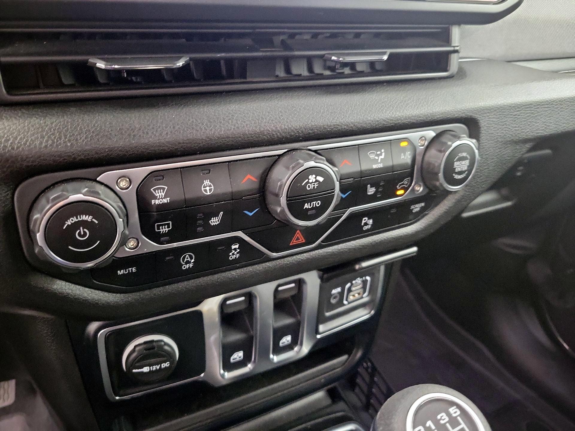 Thumbnail: 2024 Jeep Wrangler - 14