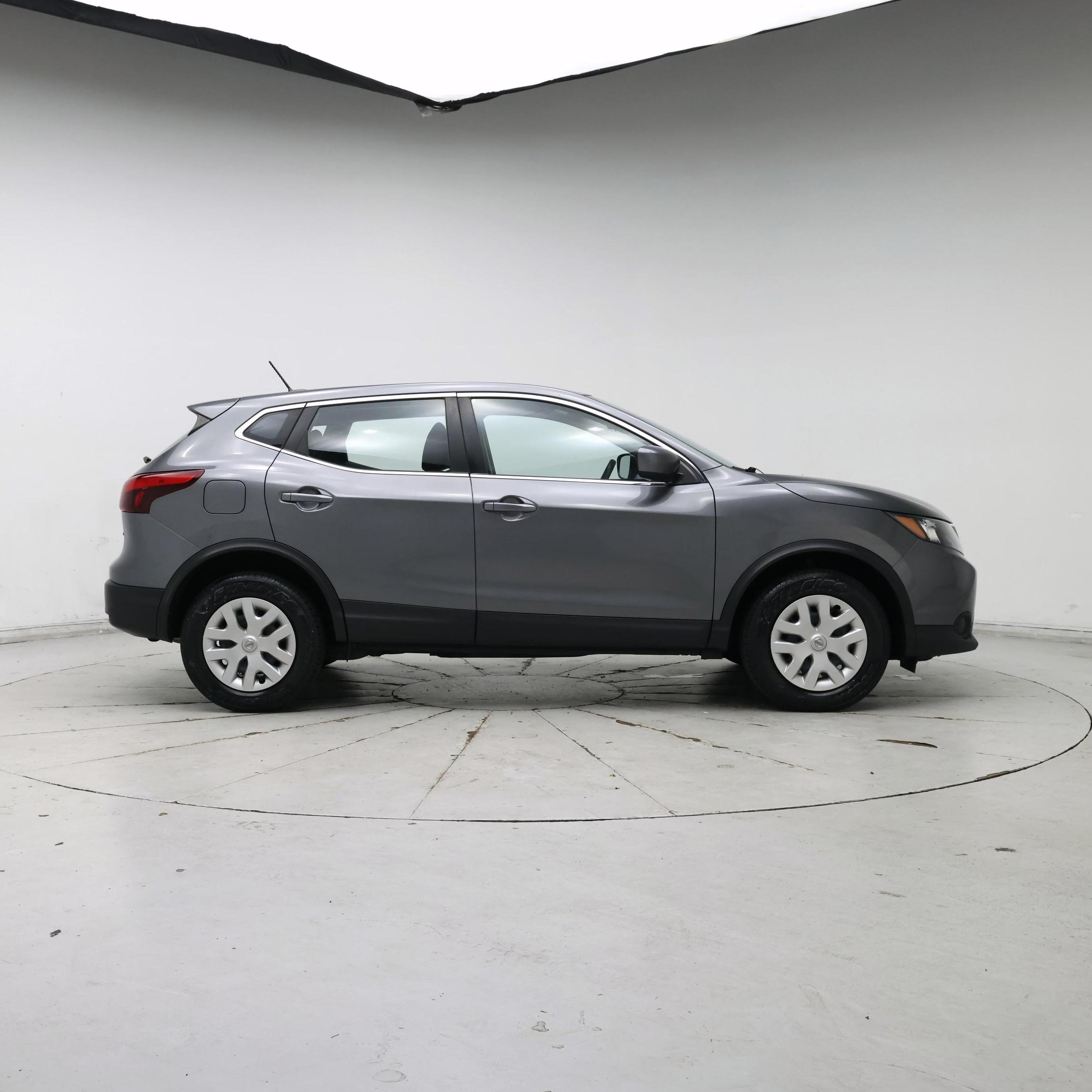 Thumbnail: 2018 Nissan Rogue Sport - 7