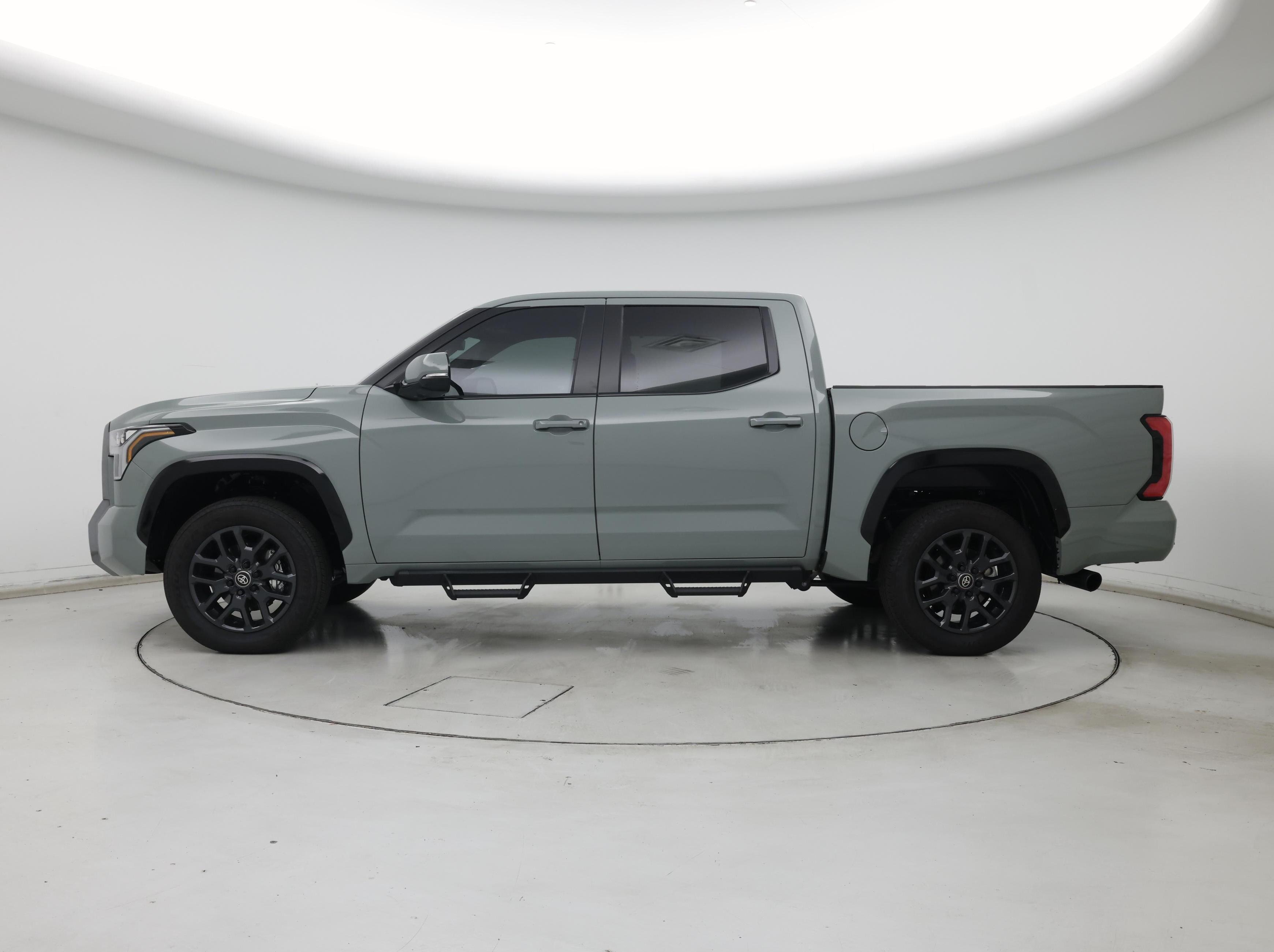 Thumbnail: 2025 Toyota Tundra - 3