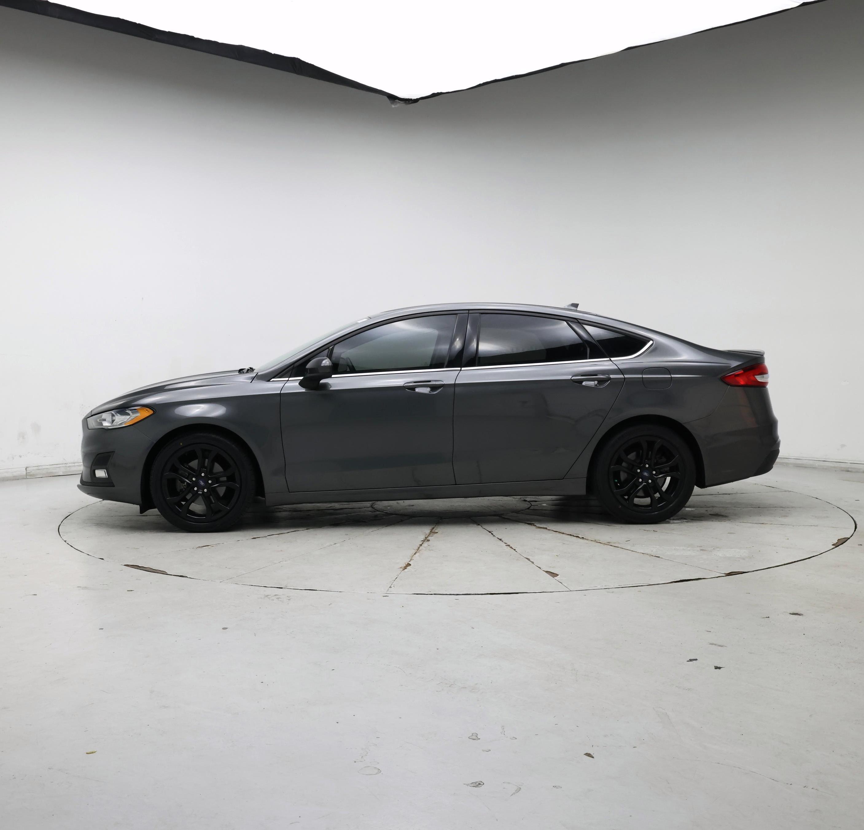 Thumbnail: 2019 Ford Fusion - 3