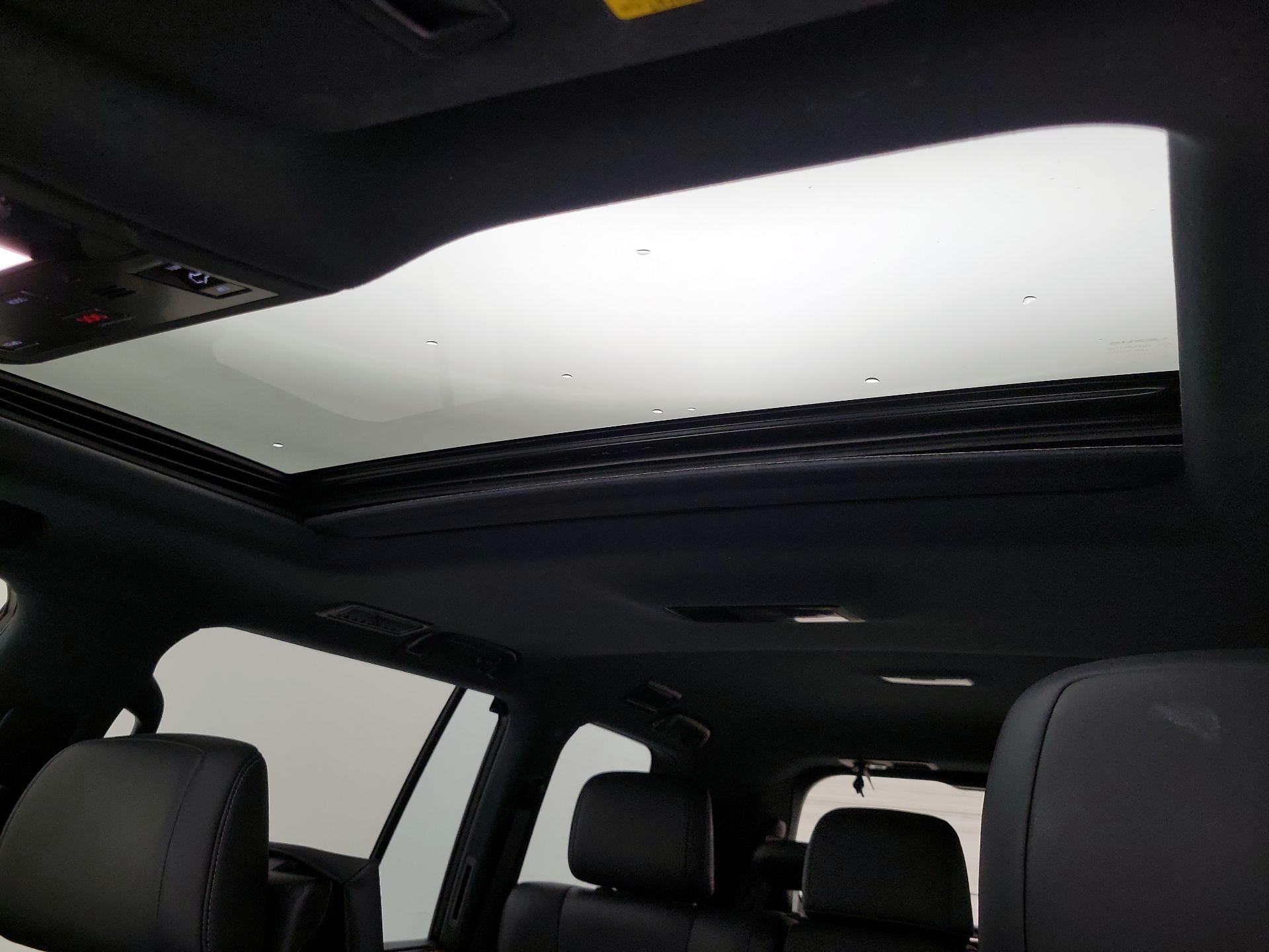 Thumbnail: 2021 Lexus LX - 20
