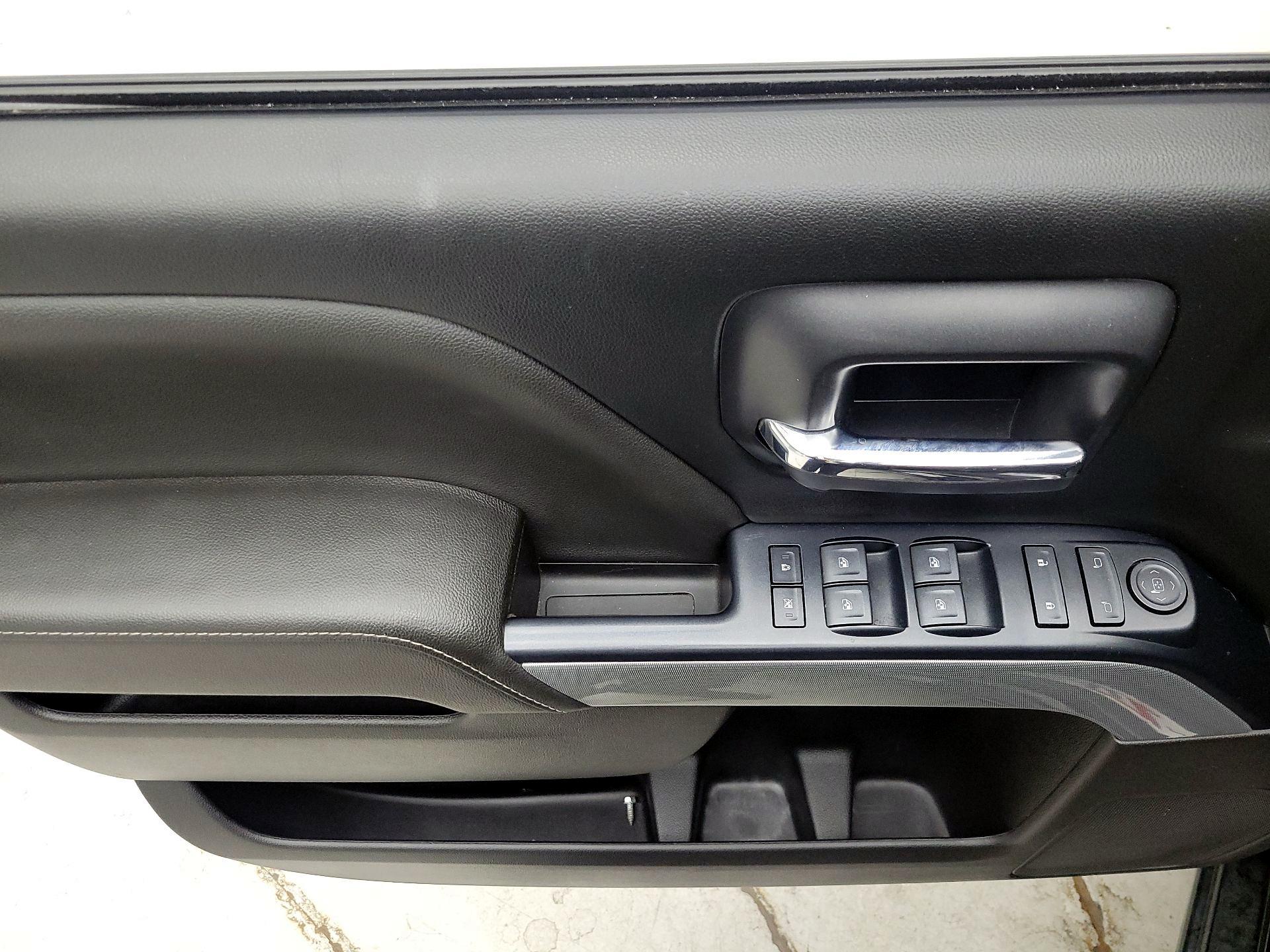 Thumbnail: 2017 Chevrolet Silverado 1500 - 12