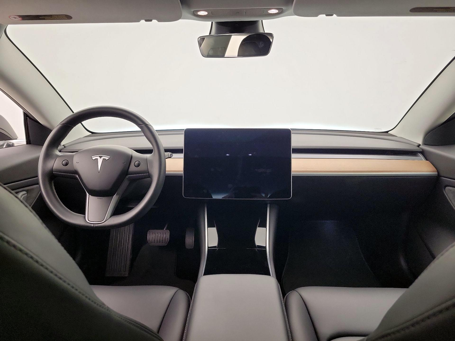 Thumbnail: 2018 Tesla Model 3 - 9
