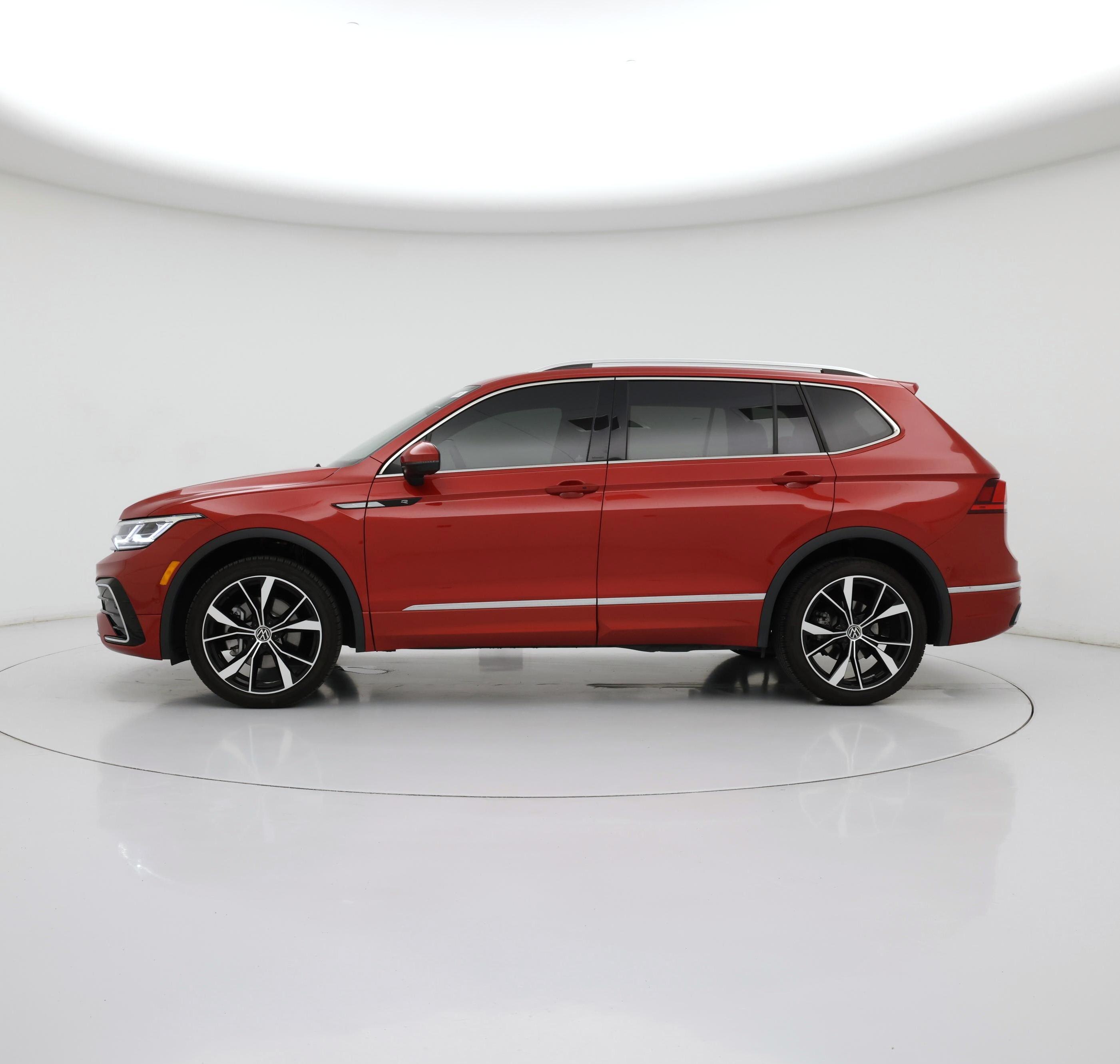 Thumbnail: 2024 Volkswagen Tiguan - 3
