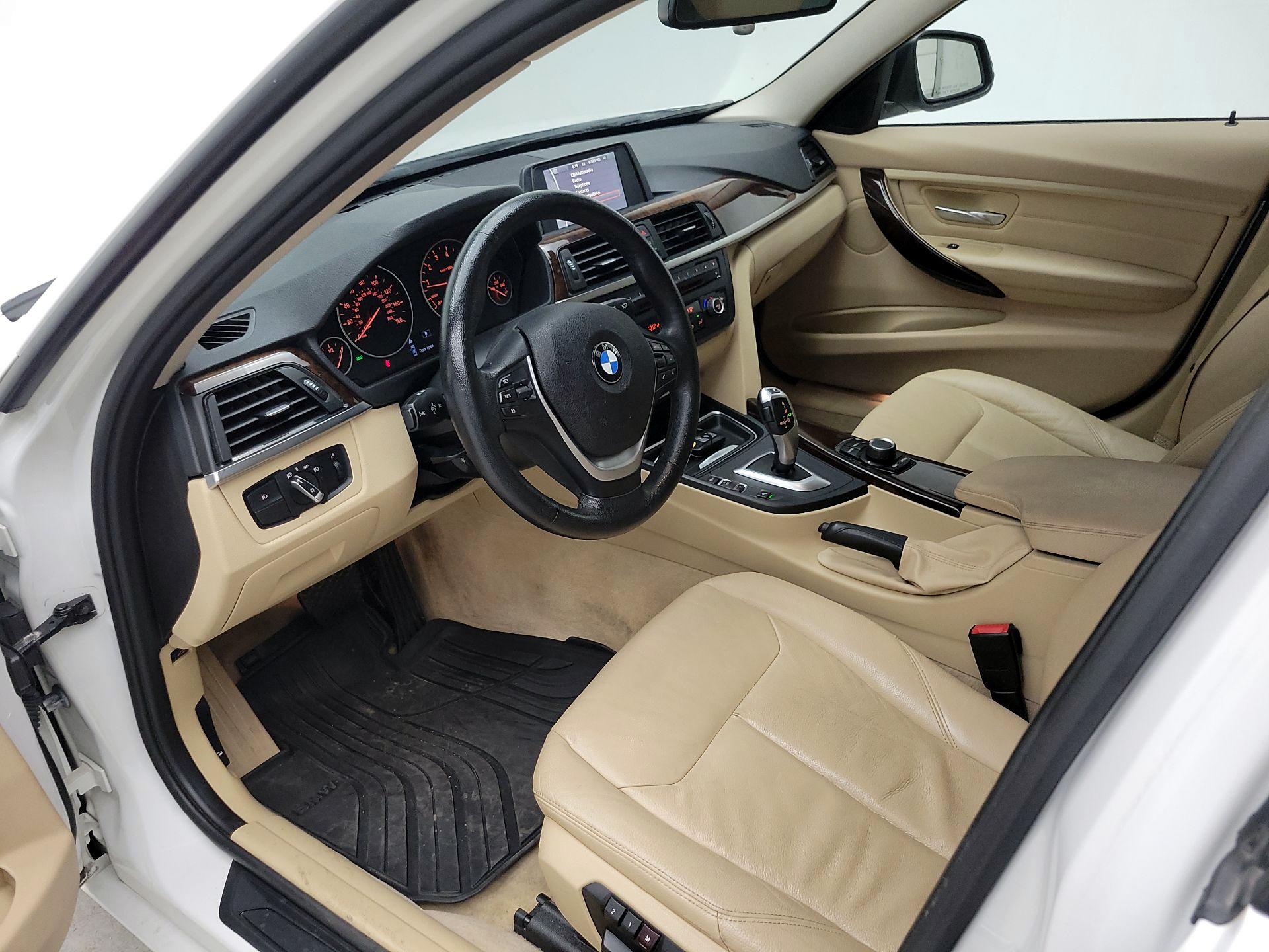 Thumbnail: 2014 BMW 3 Series - 11