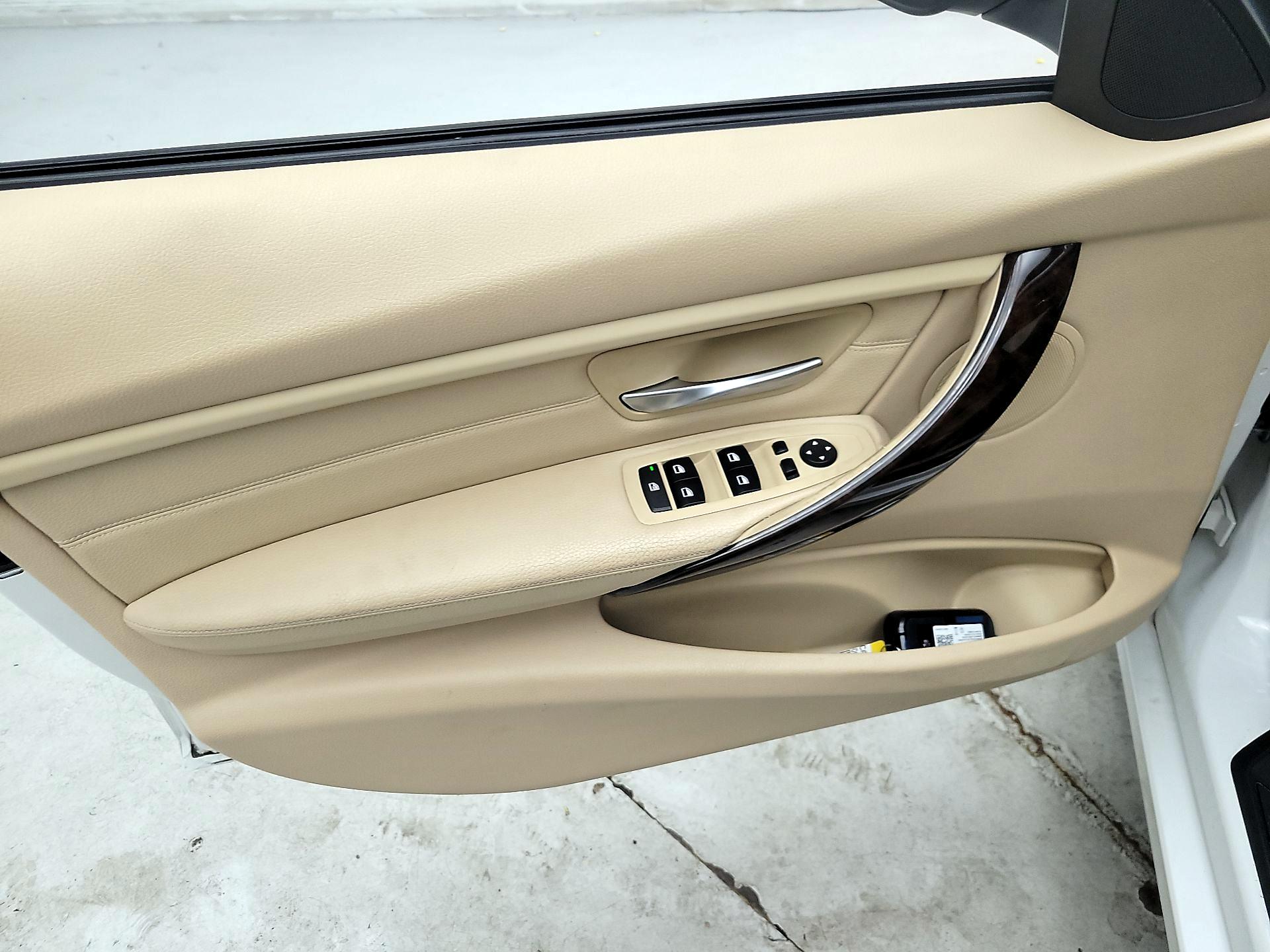 Thumbnail: 2014 BMW 3 Series - 12