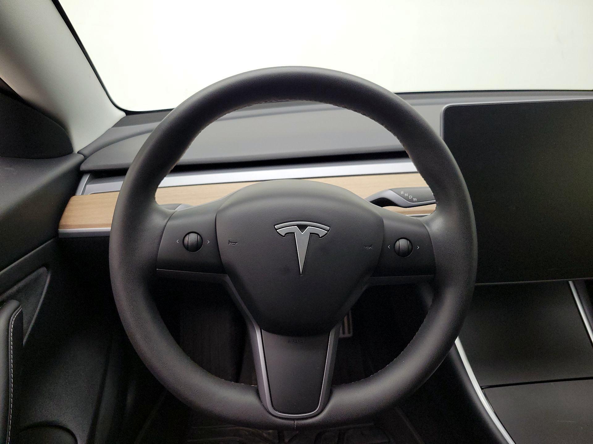 Thumbnail: 2020 Tesla Model 3 - 10