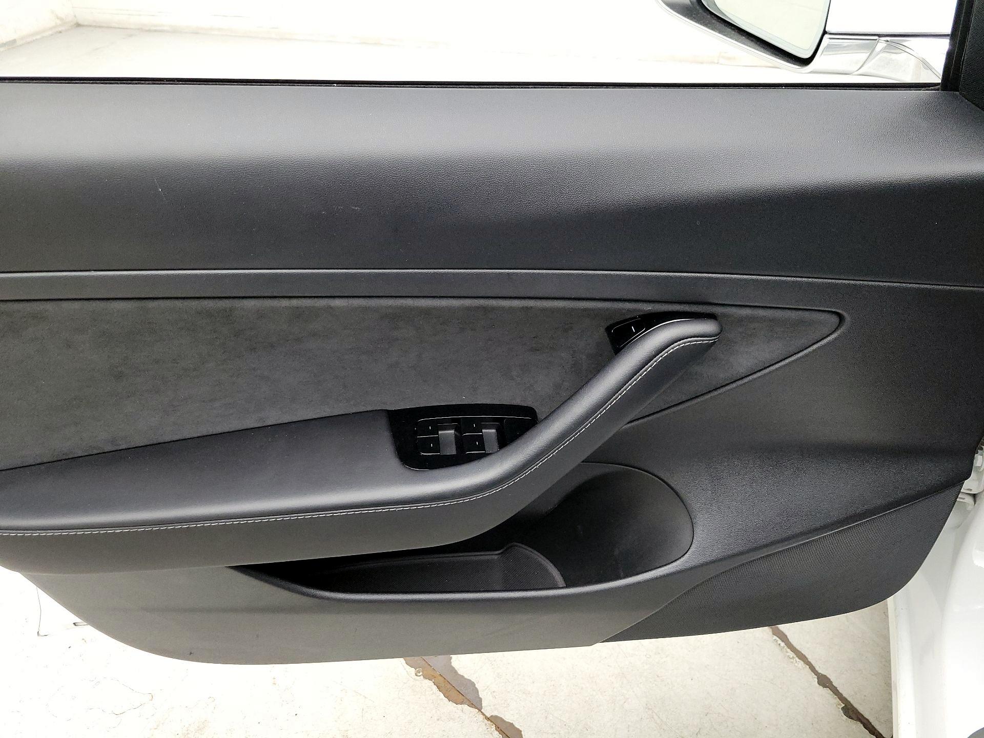 Thumbnail: 2020 Tesla Model 3 - 12