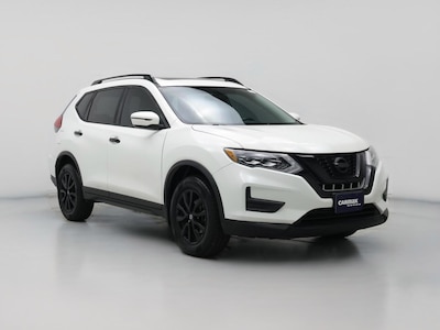 White 2017 Nissan Rogue SV