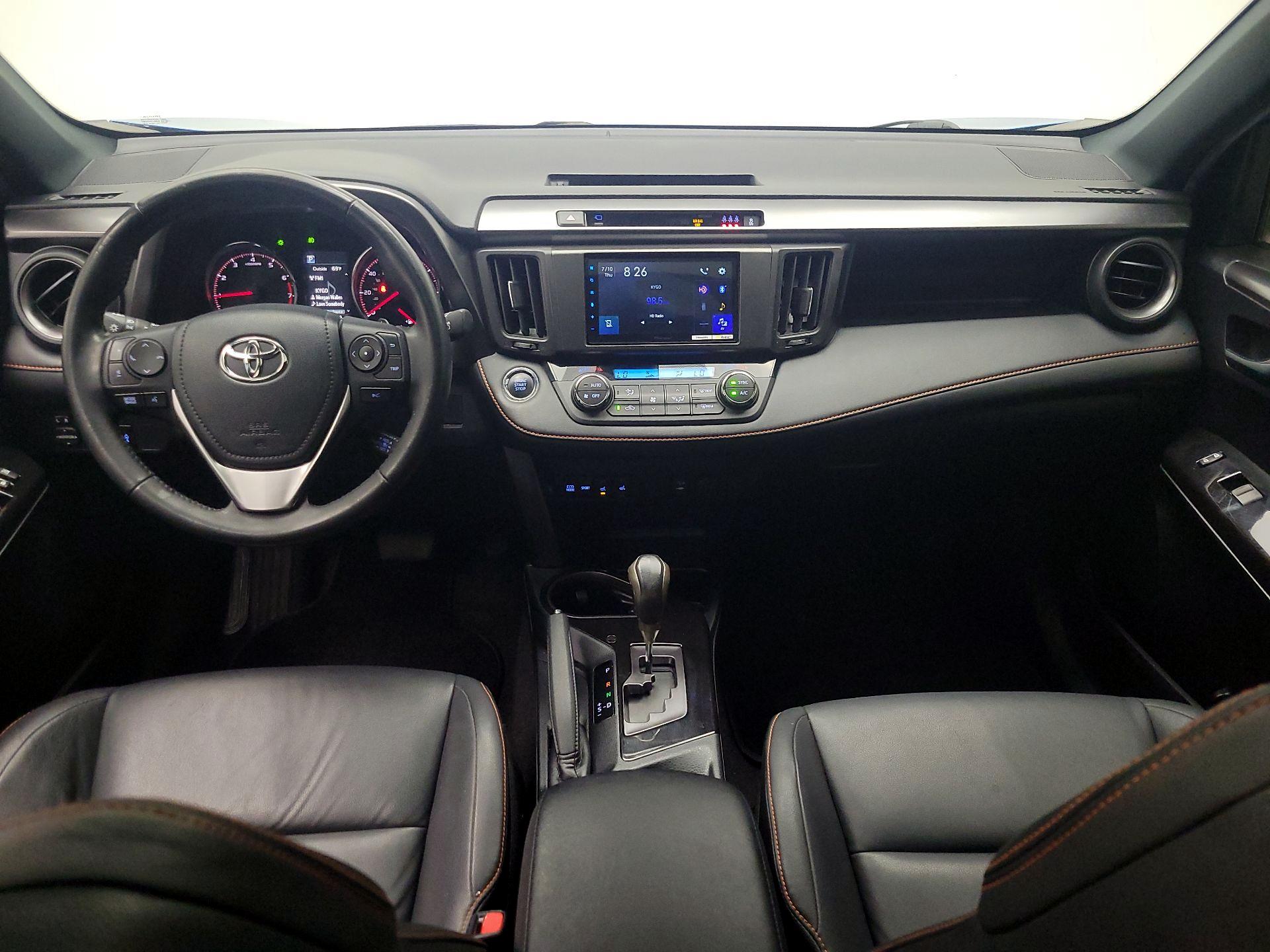 Thumbnail: 2017 Toyota RAV4 - 9
