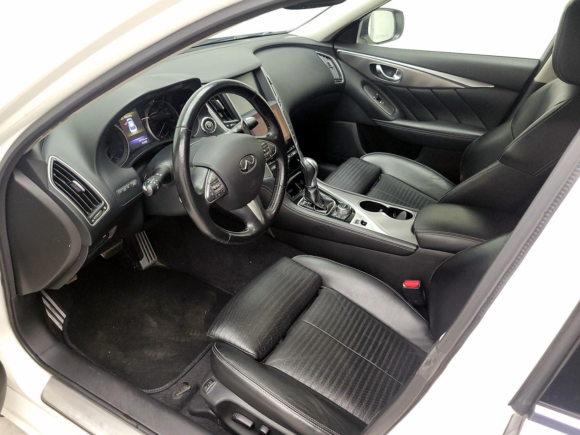 Thumbnail: 2015 INFINITI Q50 - 11