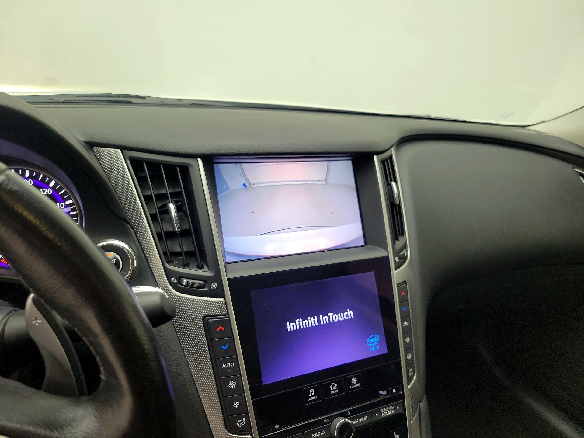 Thumbnail: 2015 INFINITI Q50 - 15
