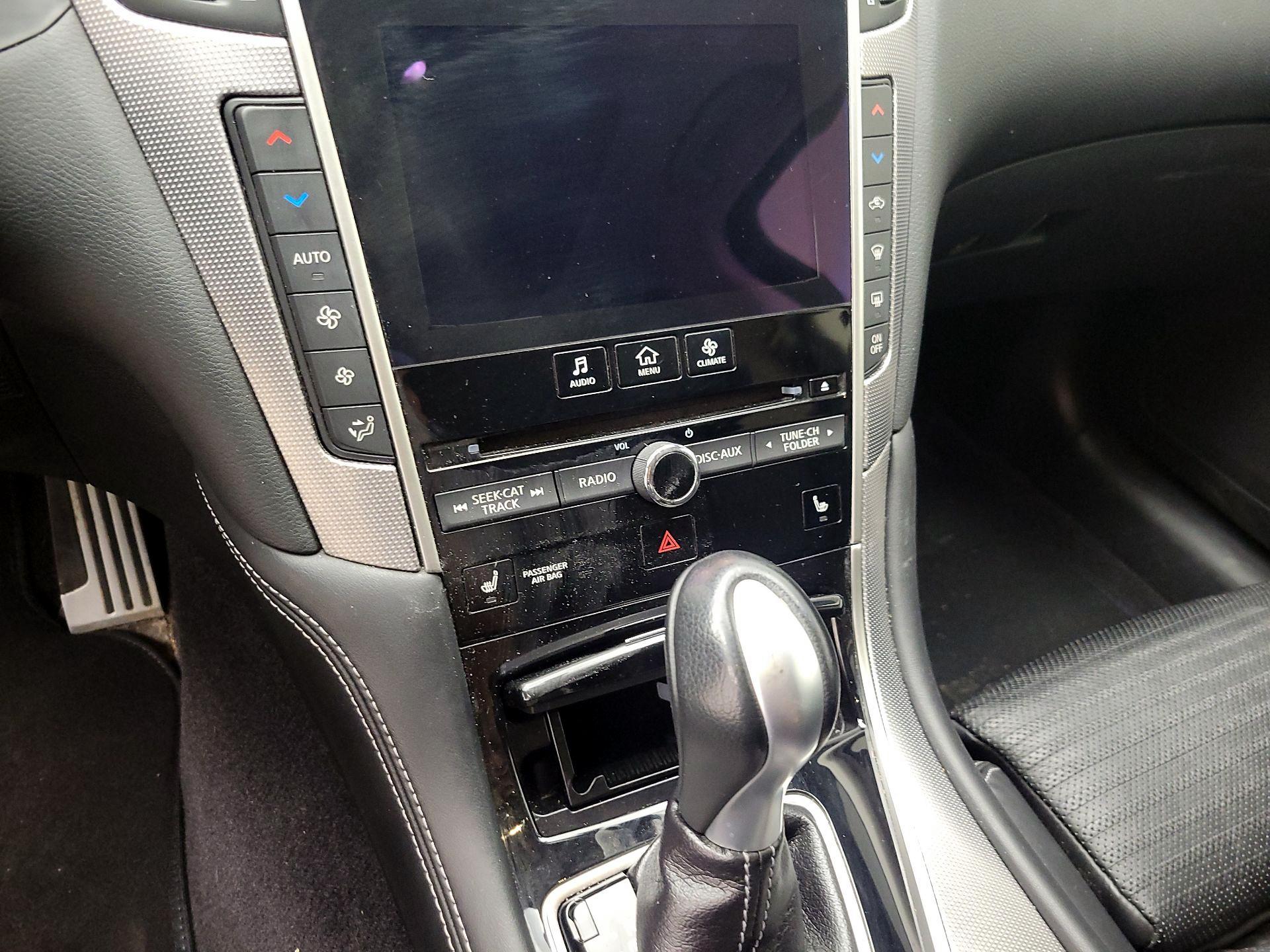Thumbnail: 2015 INFINITI Q50 - 17