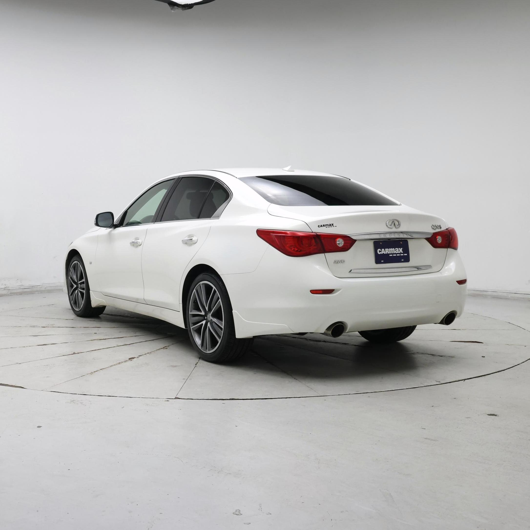 Thumbnail: 2015 INFINITI Q50 - 2