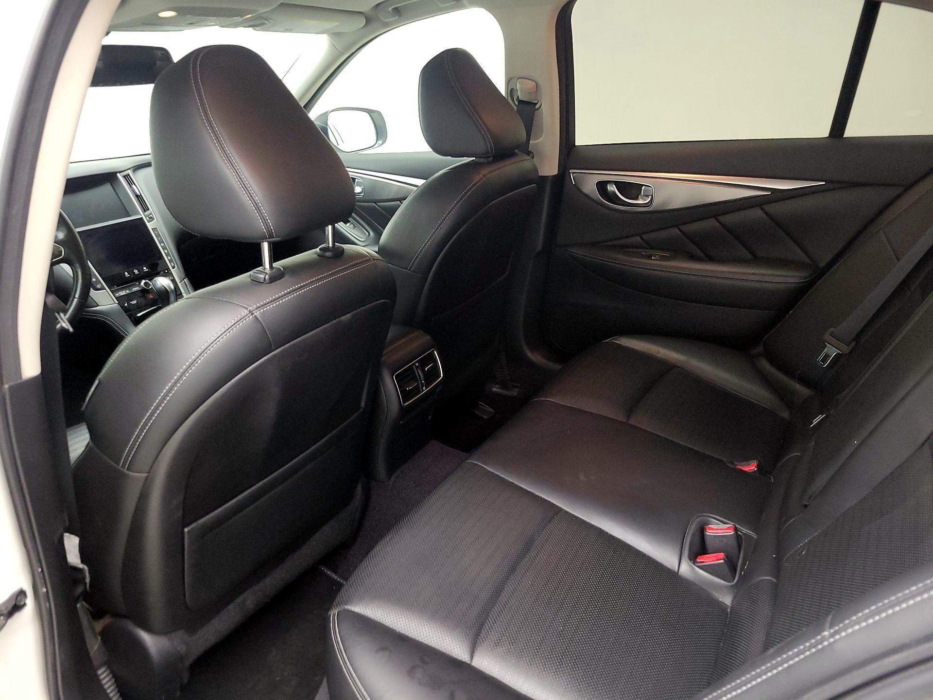 Thumbnail: 2015 INFINITI Q50 - 20